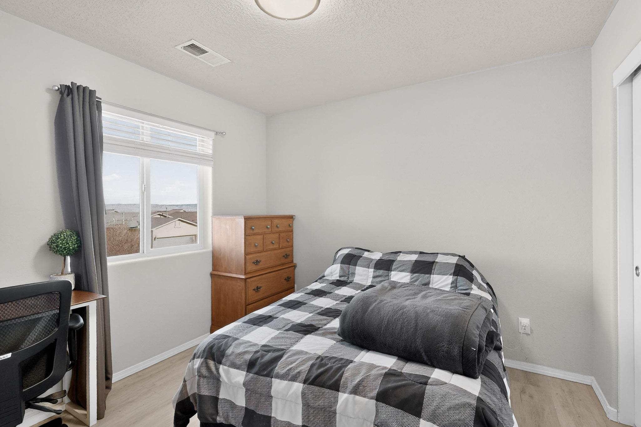 839 Ekarma Drive NW