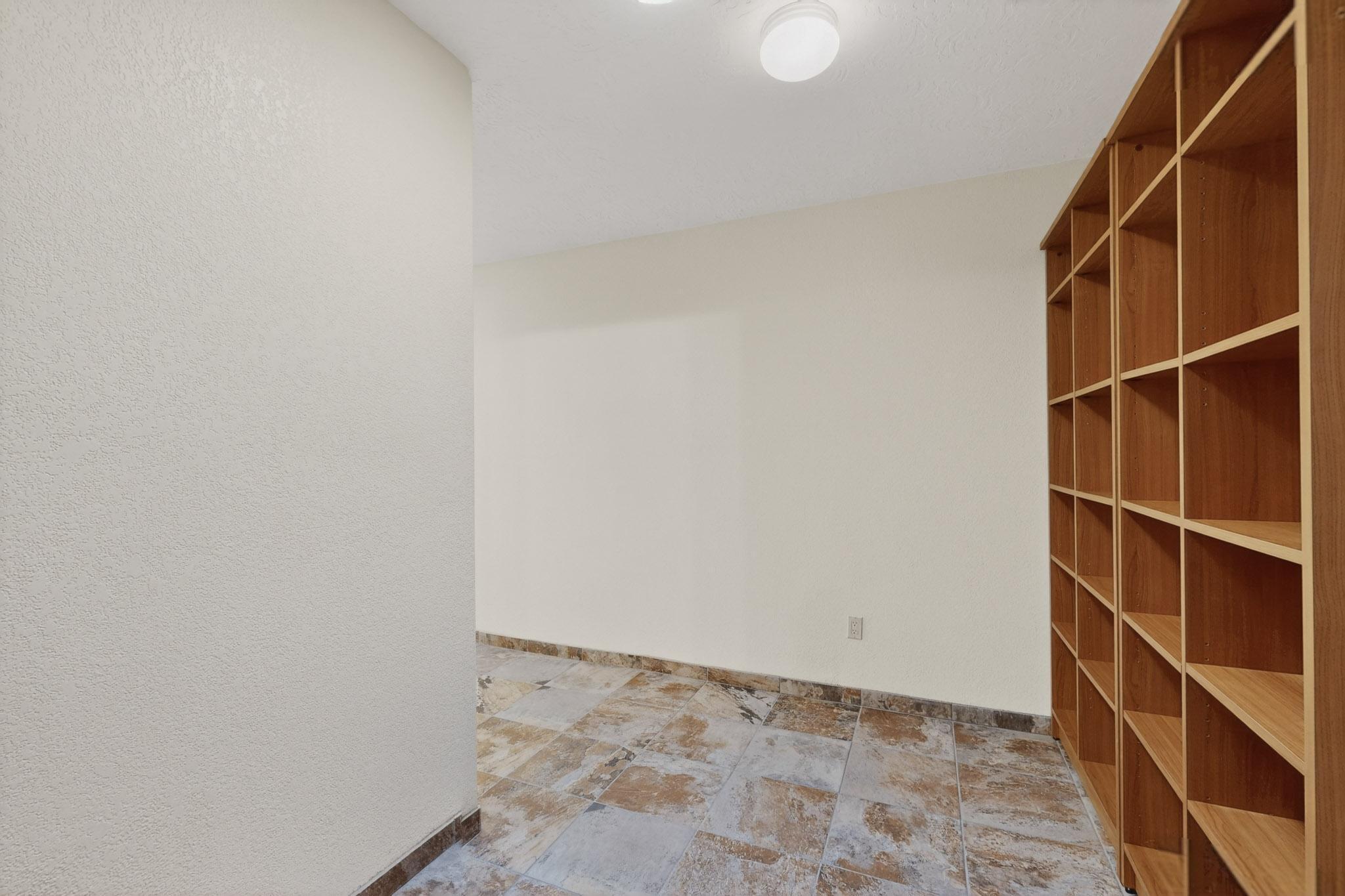 9801 Riverside Road NW