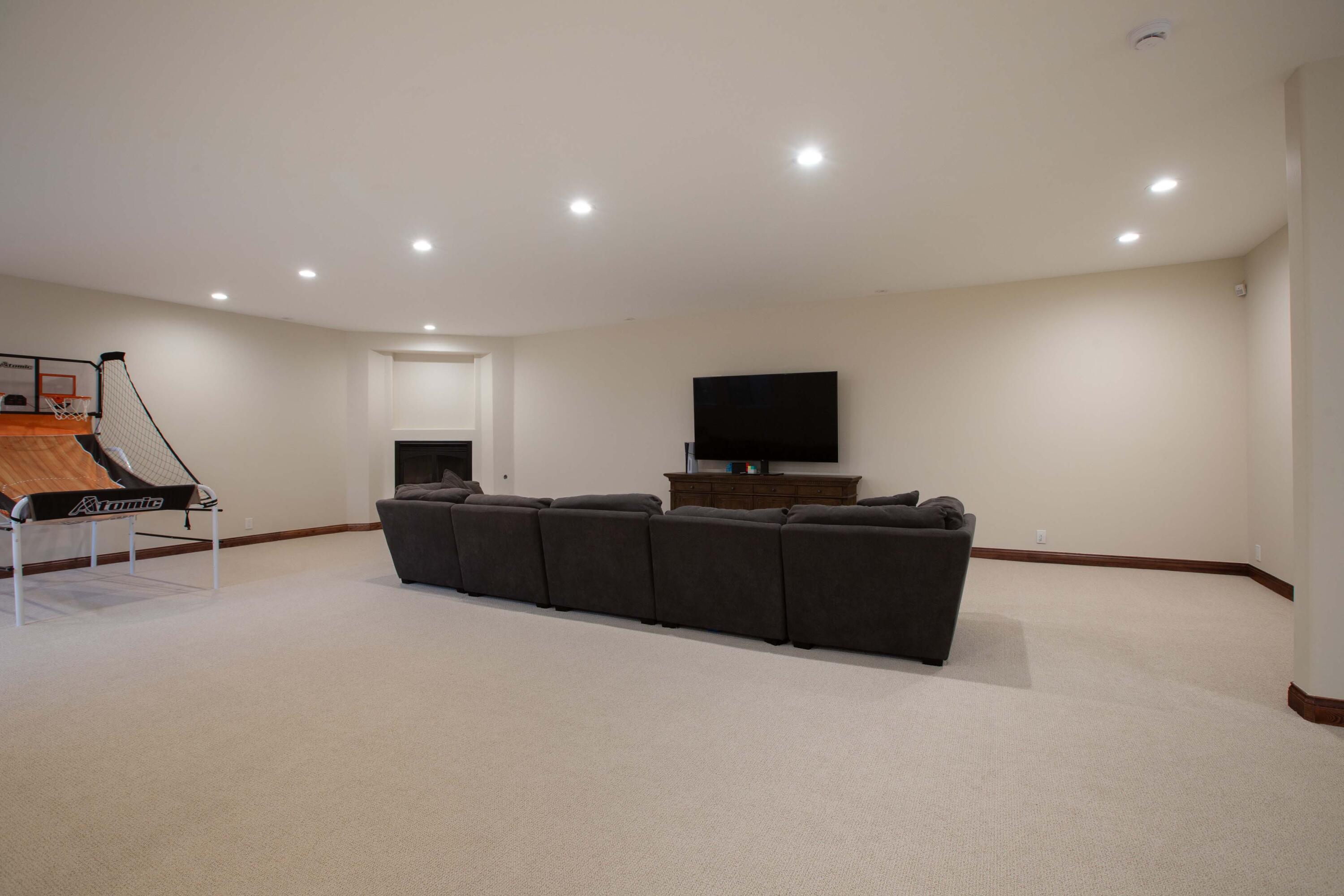 8800 Tiffany Bud Court NE