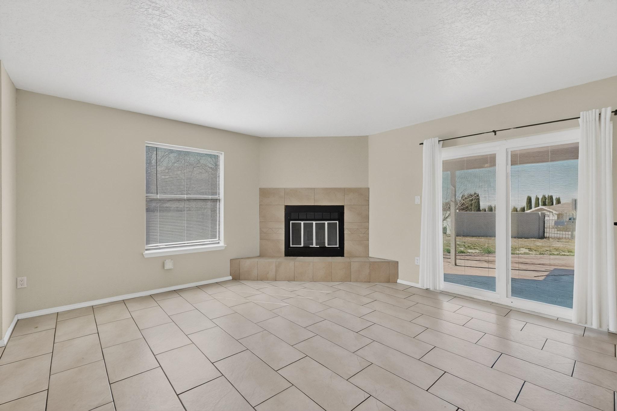 6921 White Pine Place NE