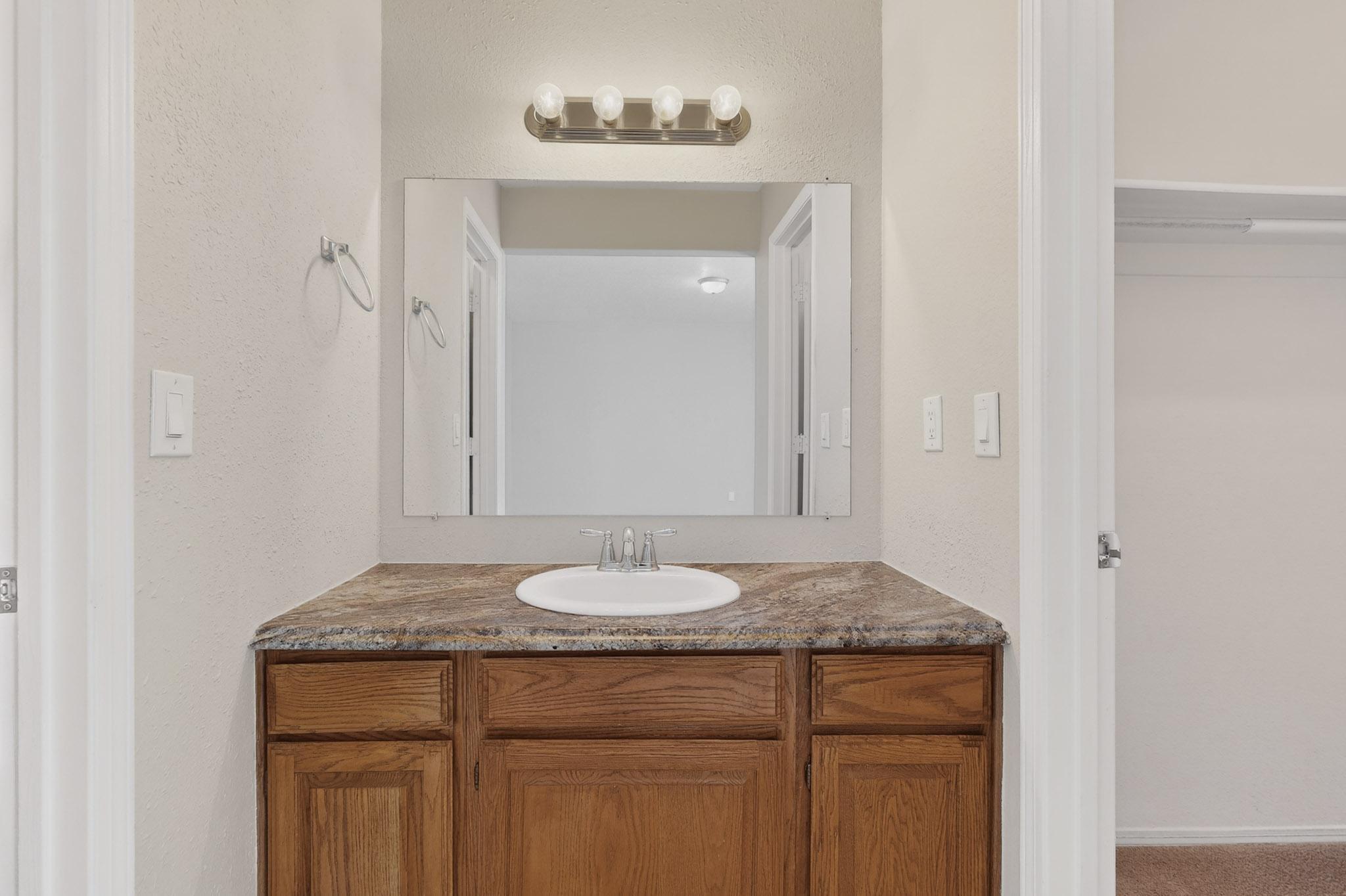 6921 White Pine Place NE