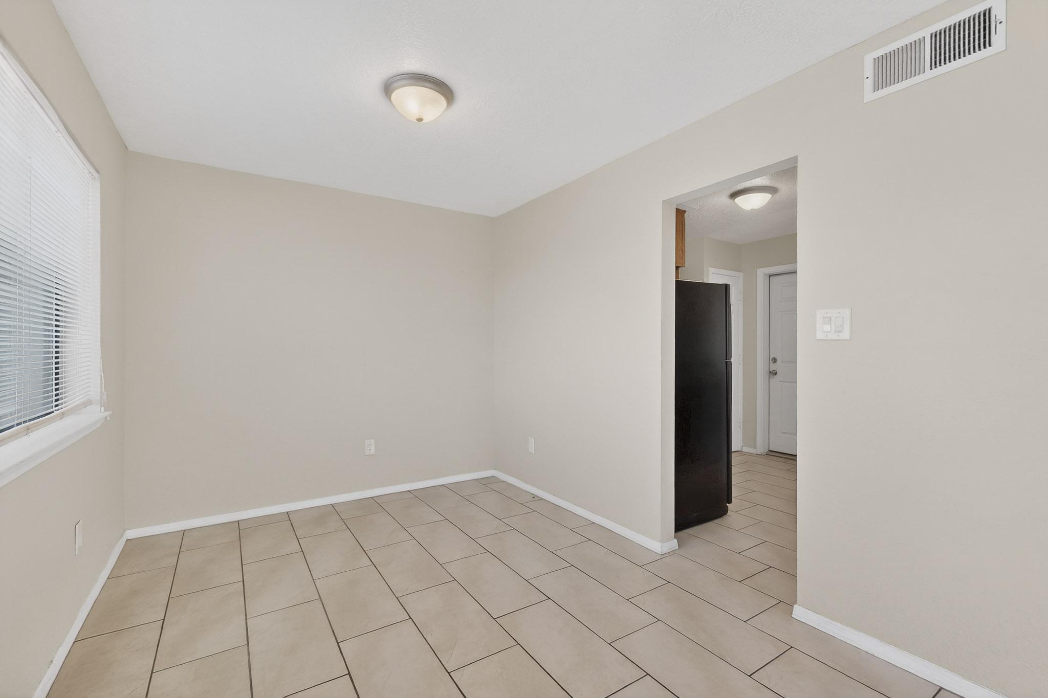 6921 White Pine Place NE