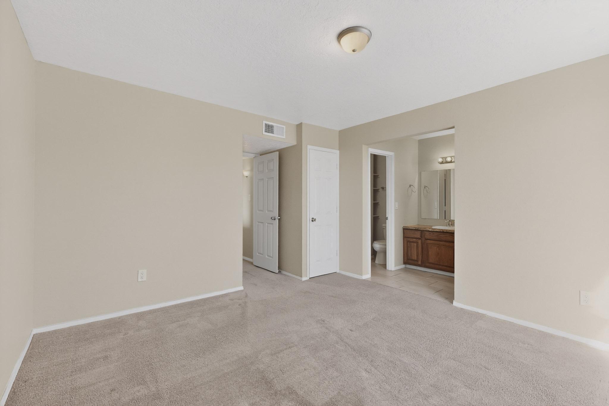 6921 White Pine Place NE