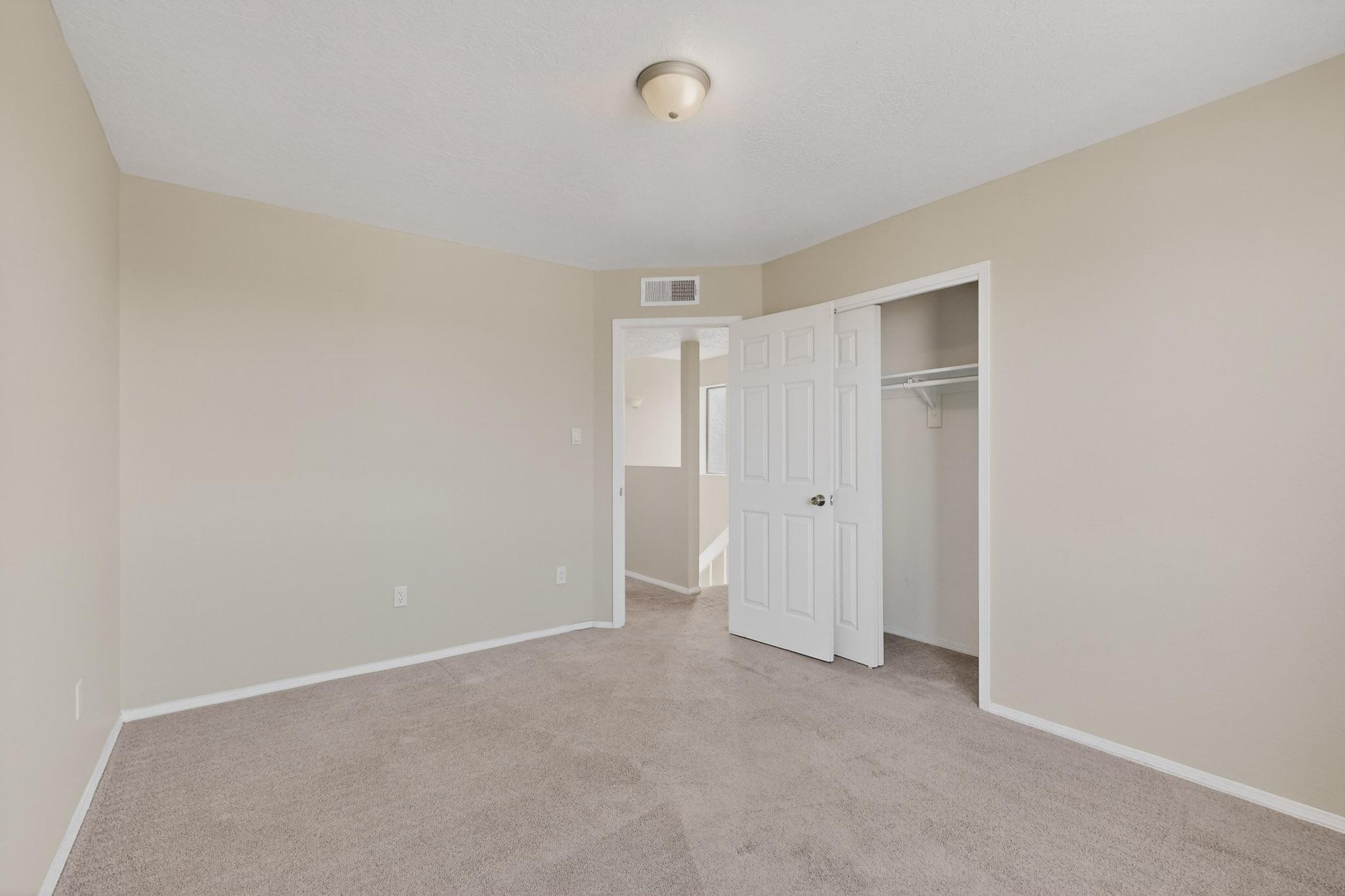 6921 White Pine Place NE