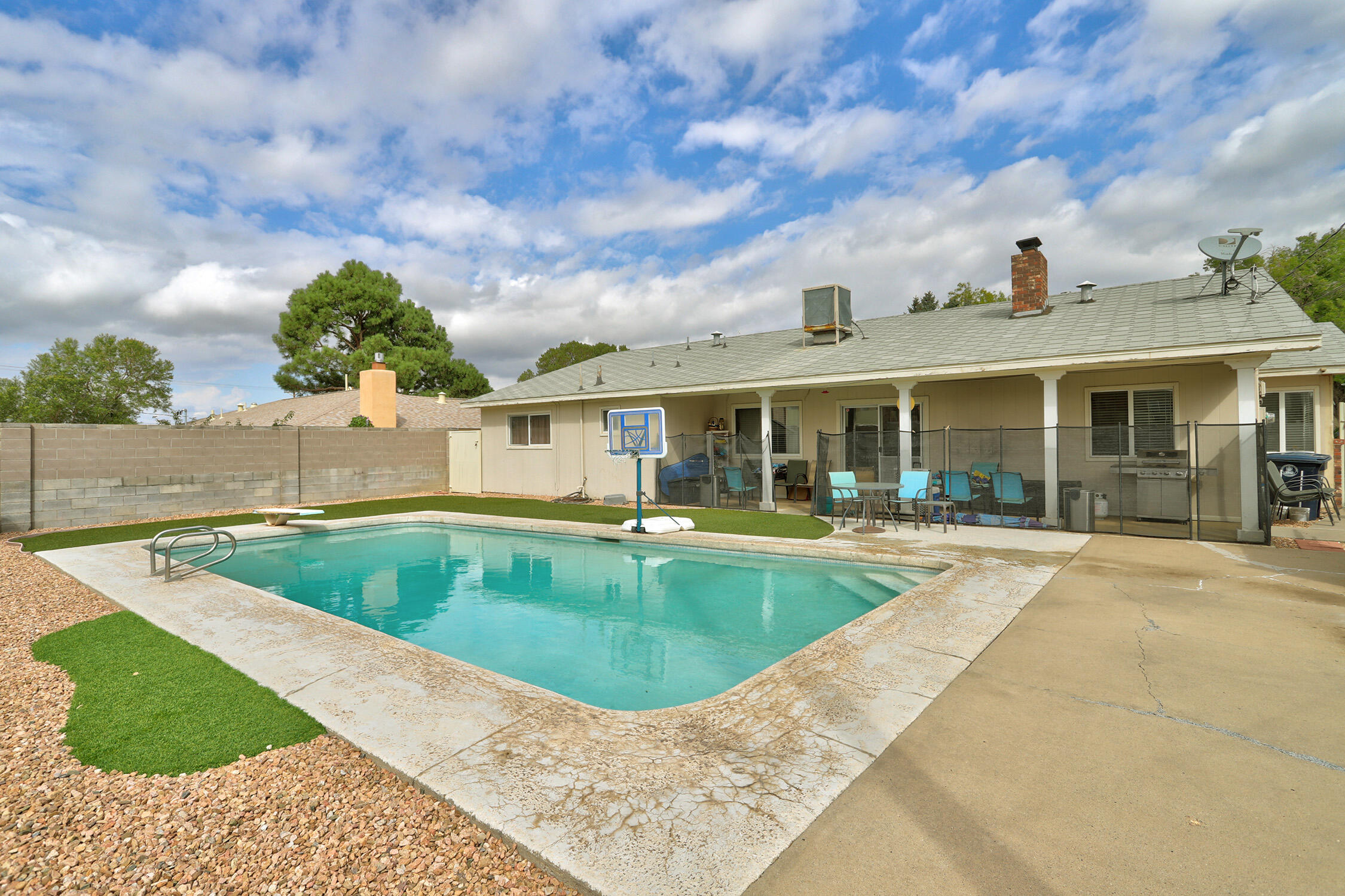 12108 Sierra Grande Avenue NE