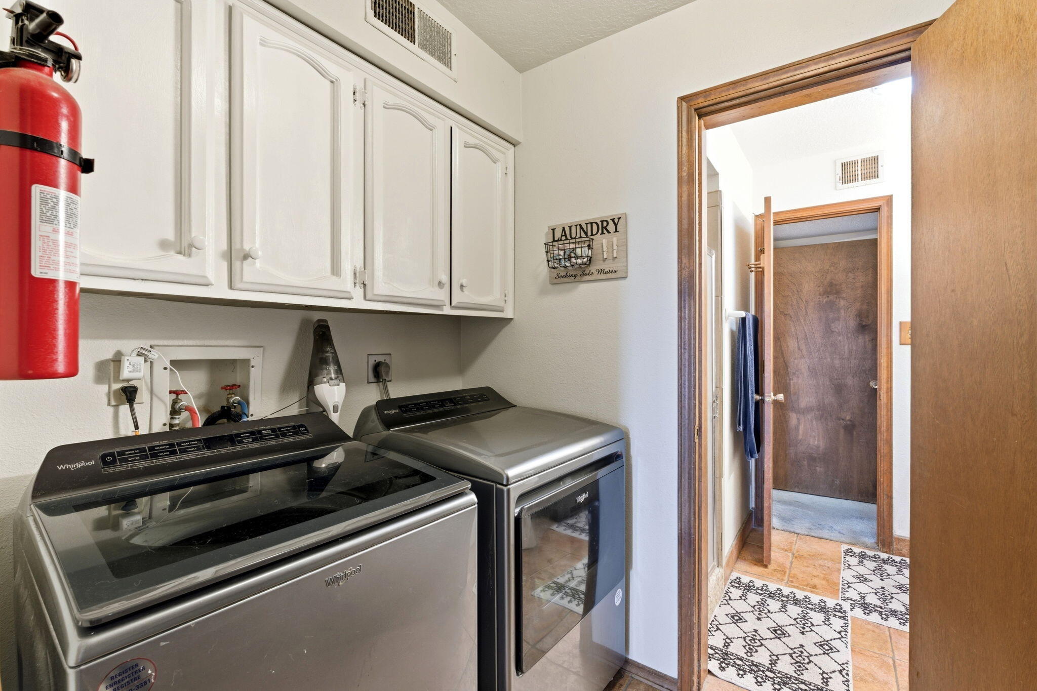 10012 Clearwater Court NW