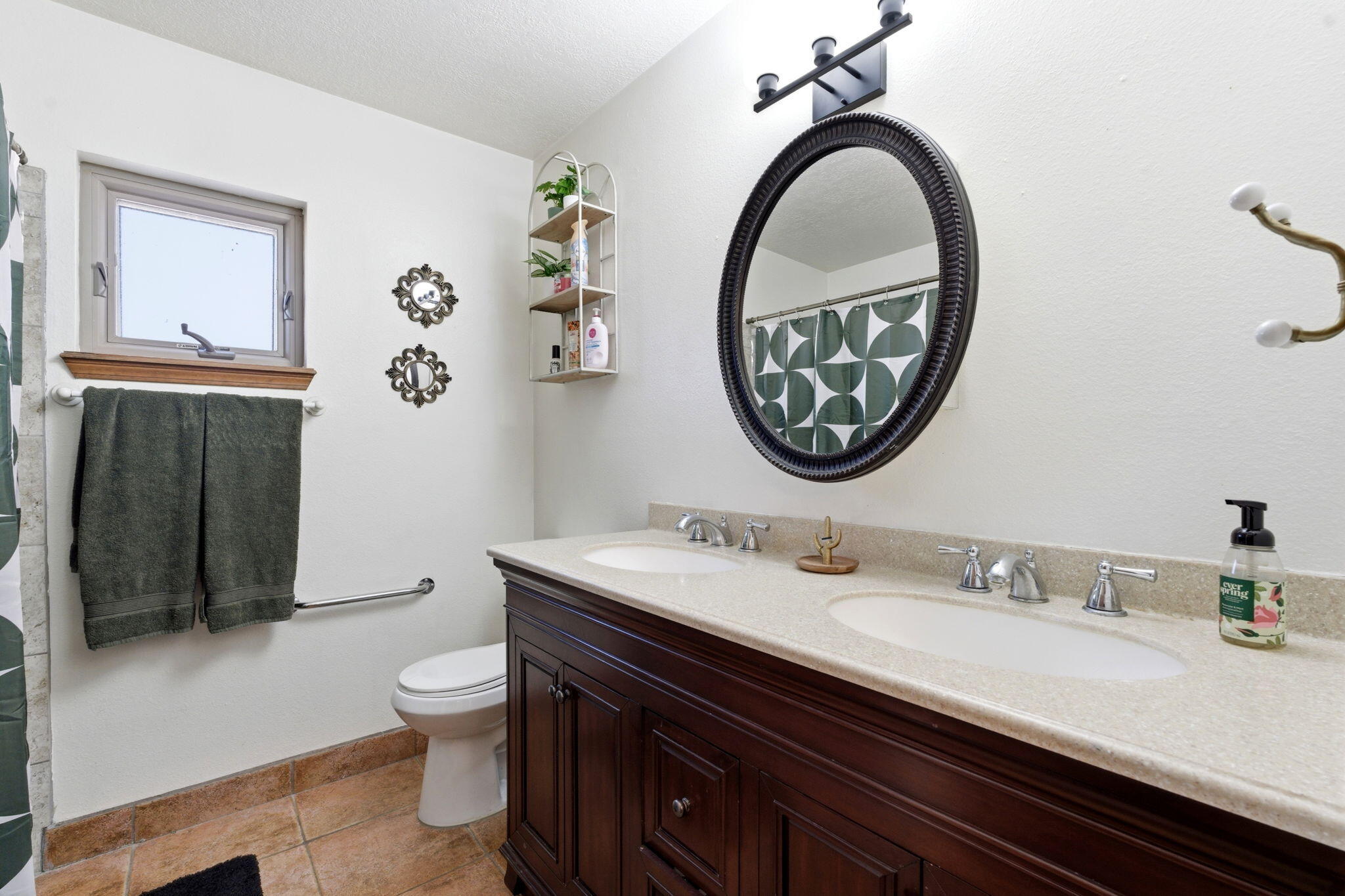 10012 Clearwater Court NW