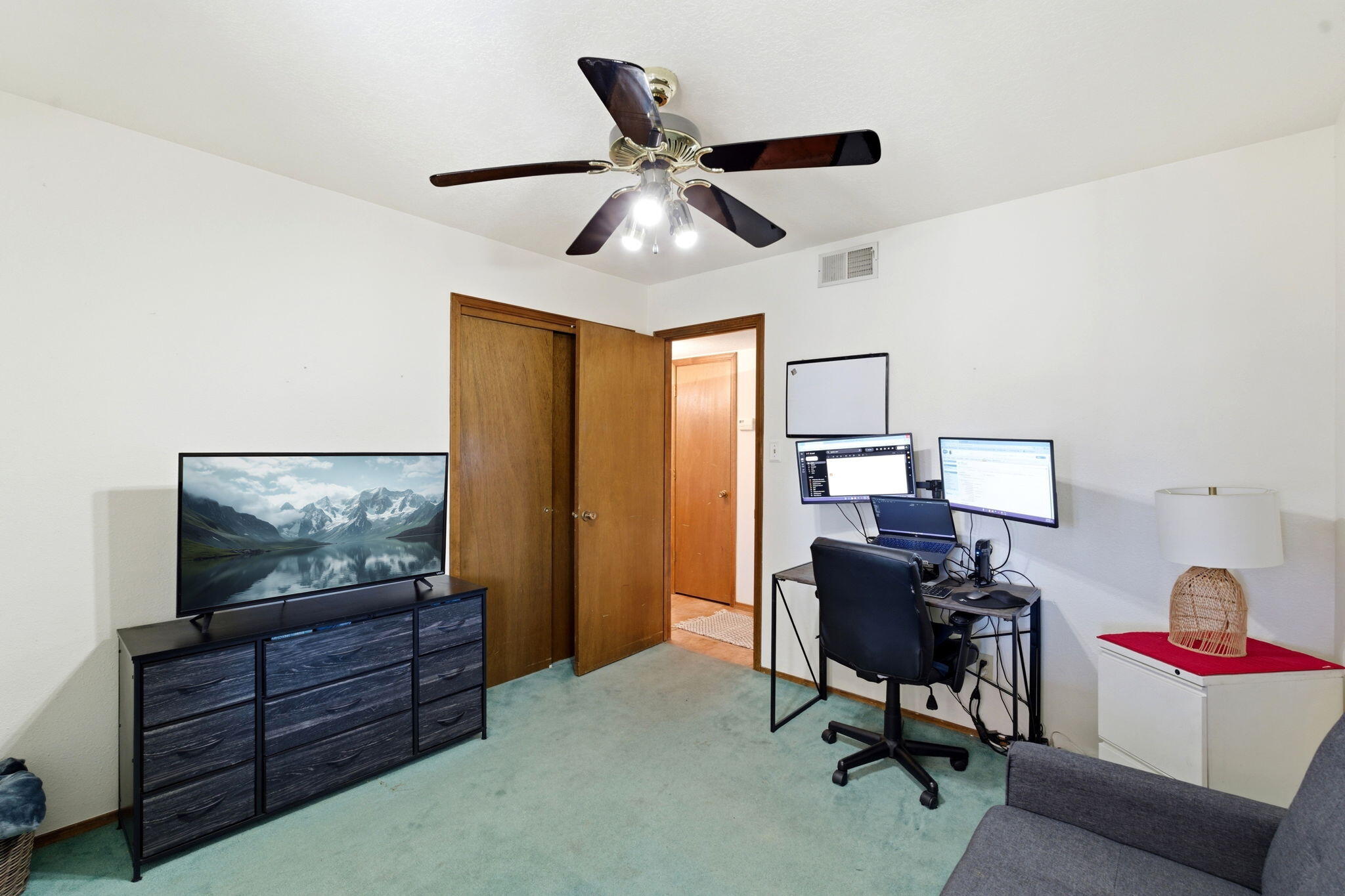 10012 Clearwater Court NW