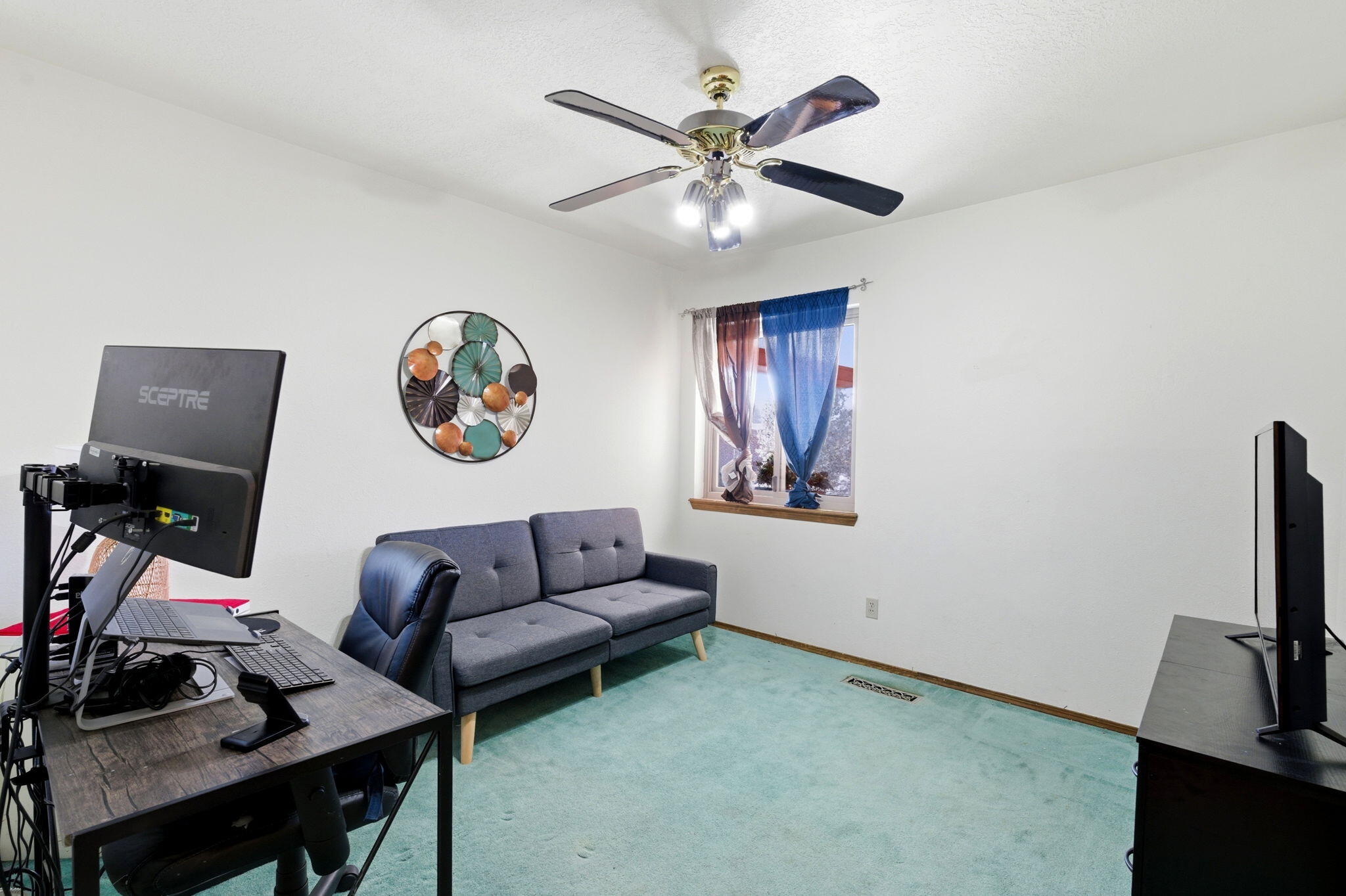 10012 Clearwater Court NW