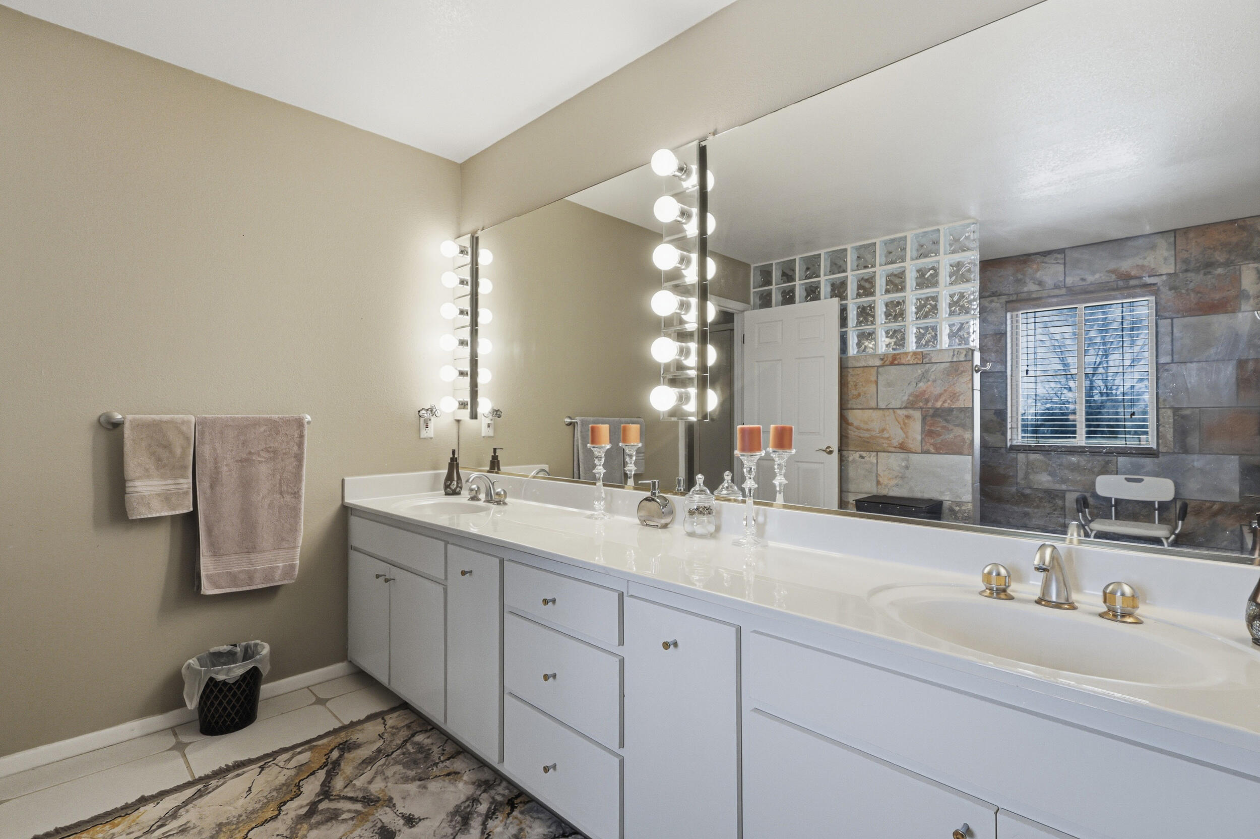 2007 Embarcadero Court