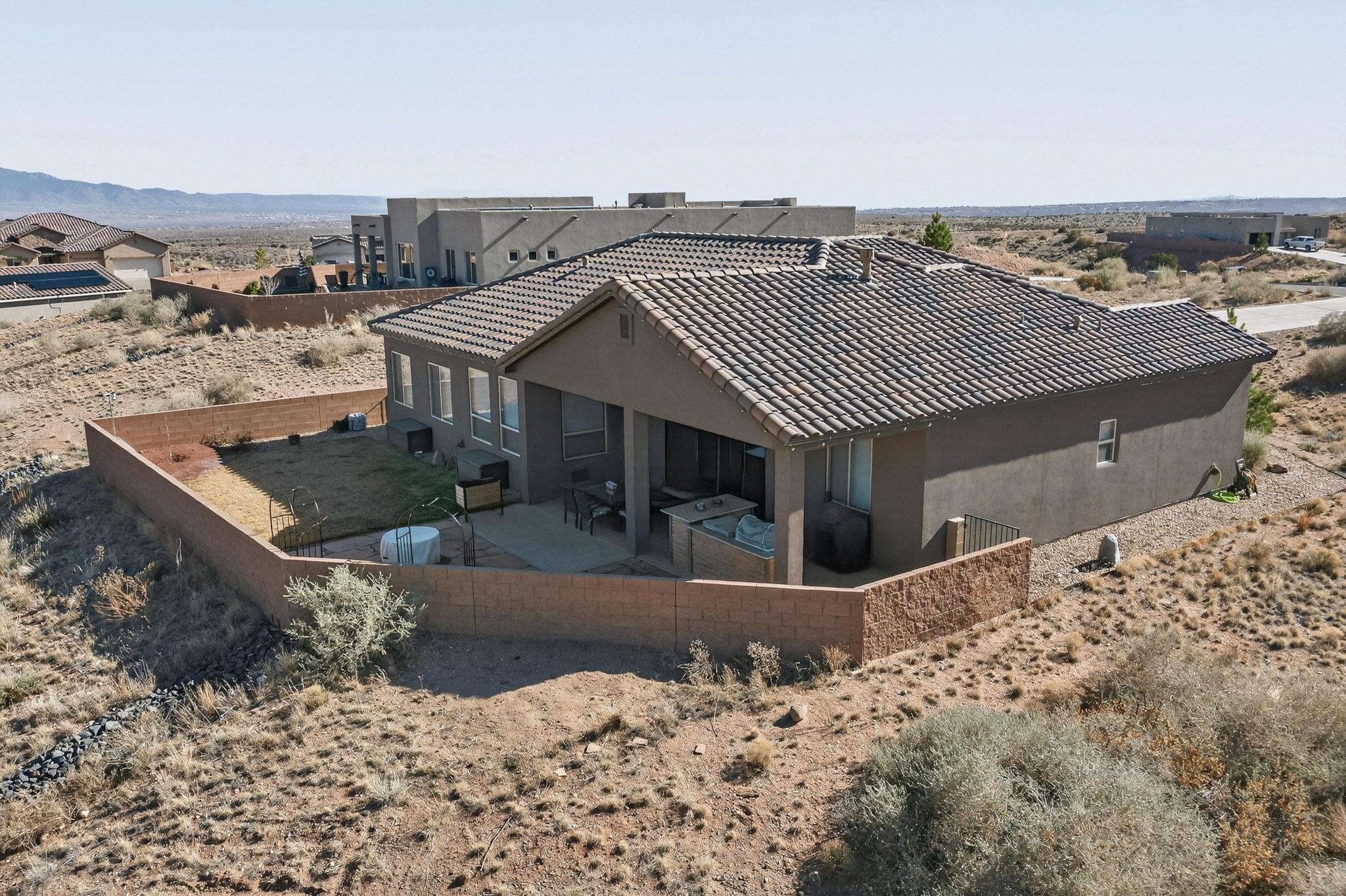 5572 Barranca Overlook Court NE