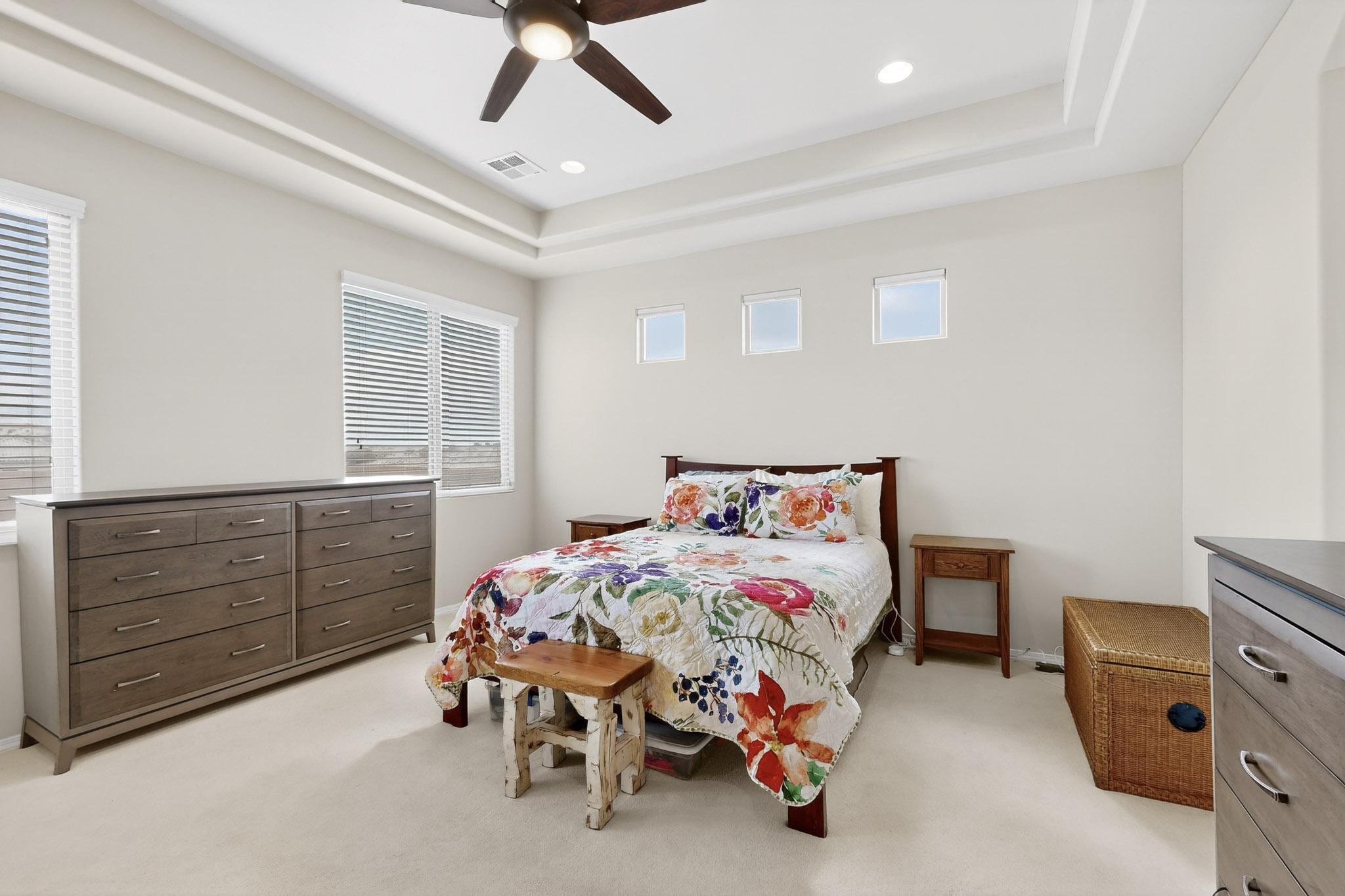 5572 Barranca Overlook Court NE