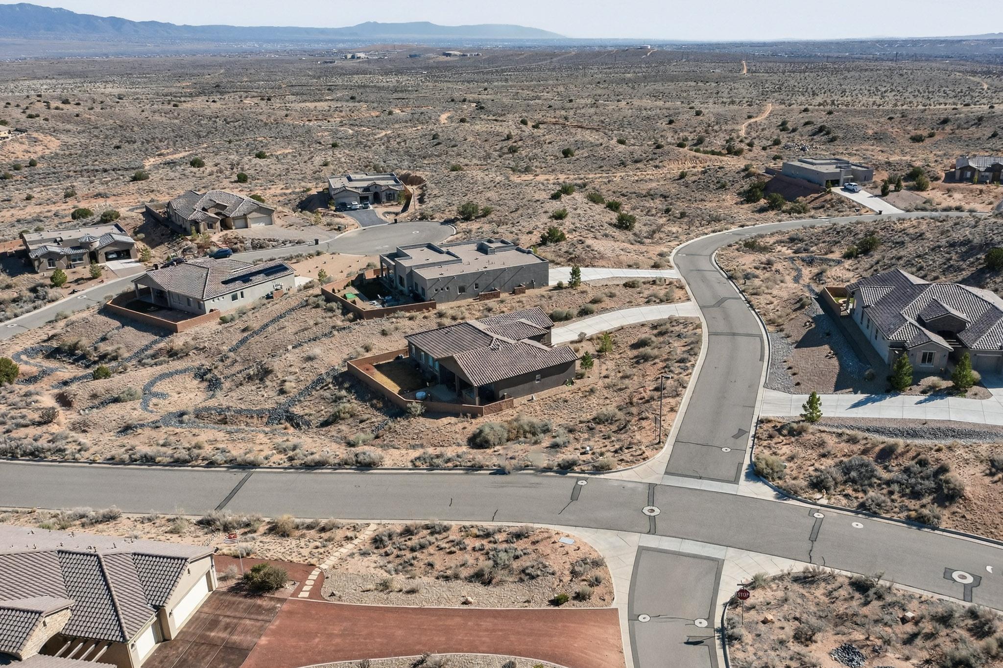 5572 Barranca Overlook Court NE