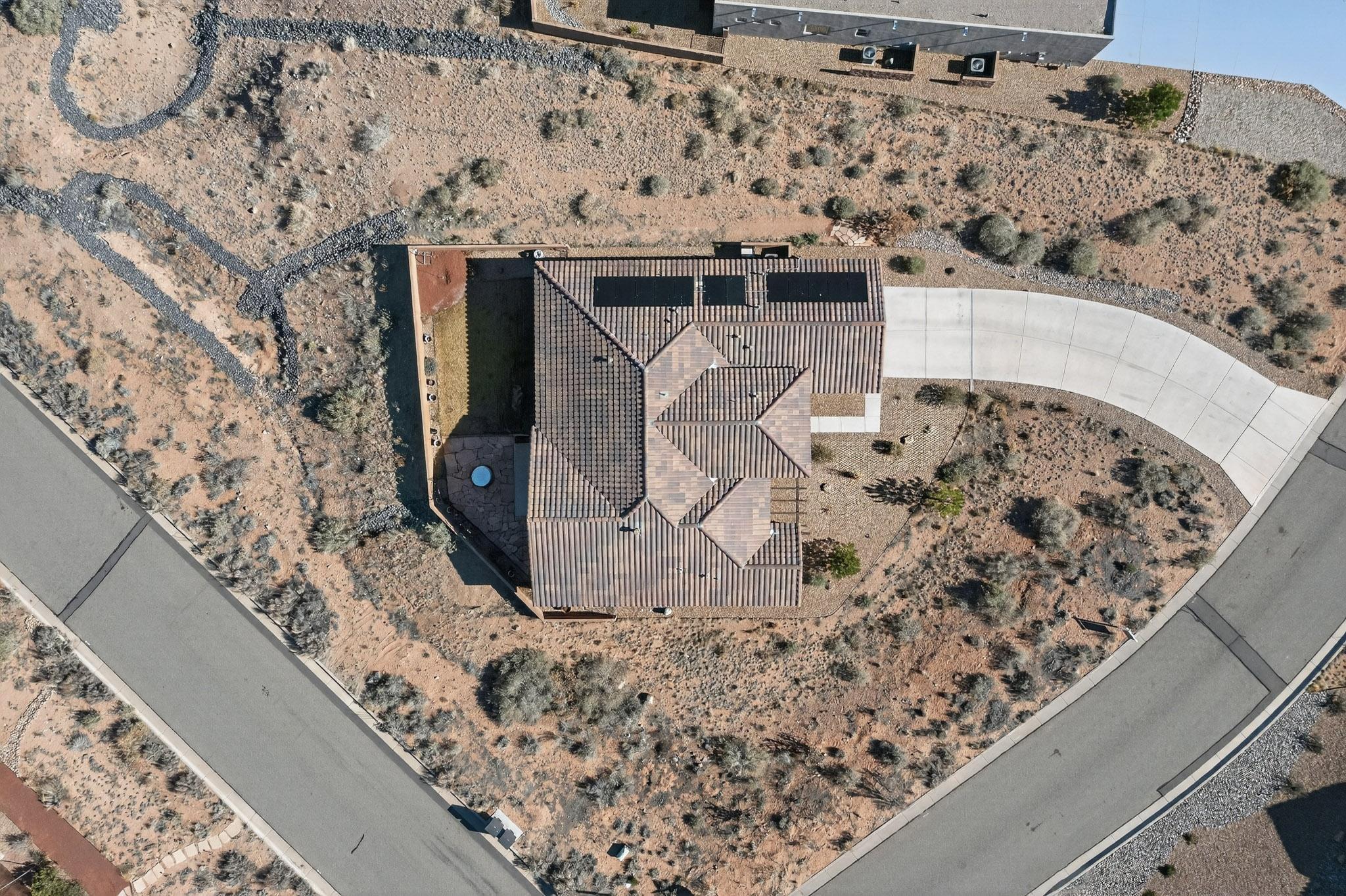 5572 Barranca Overlook Court NE