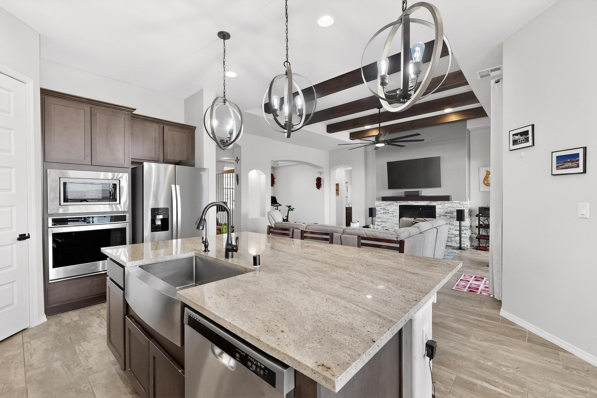 5572 Barranca Overlook Court NE