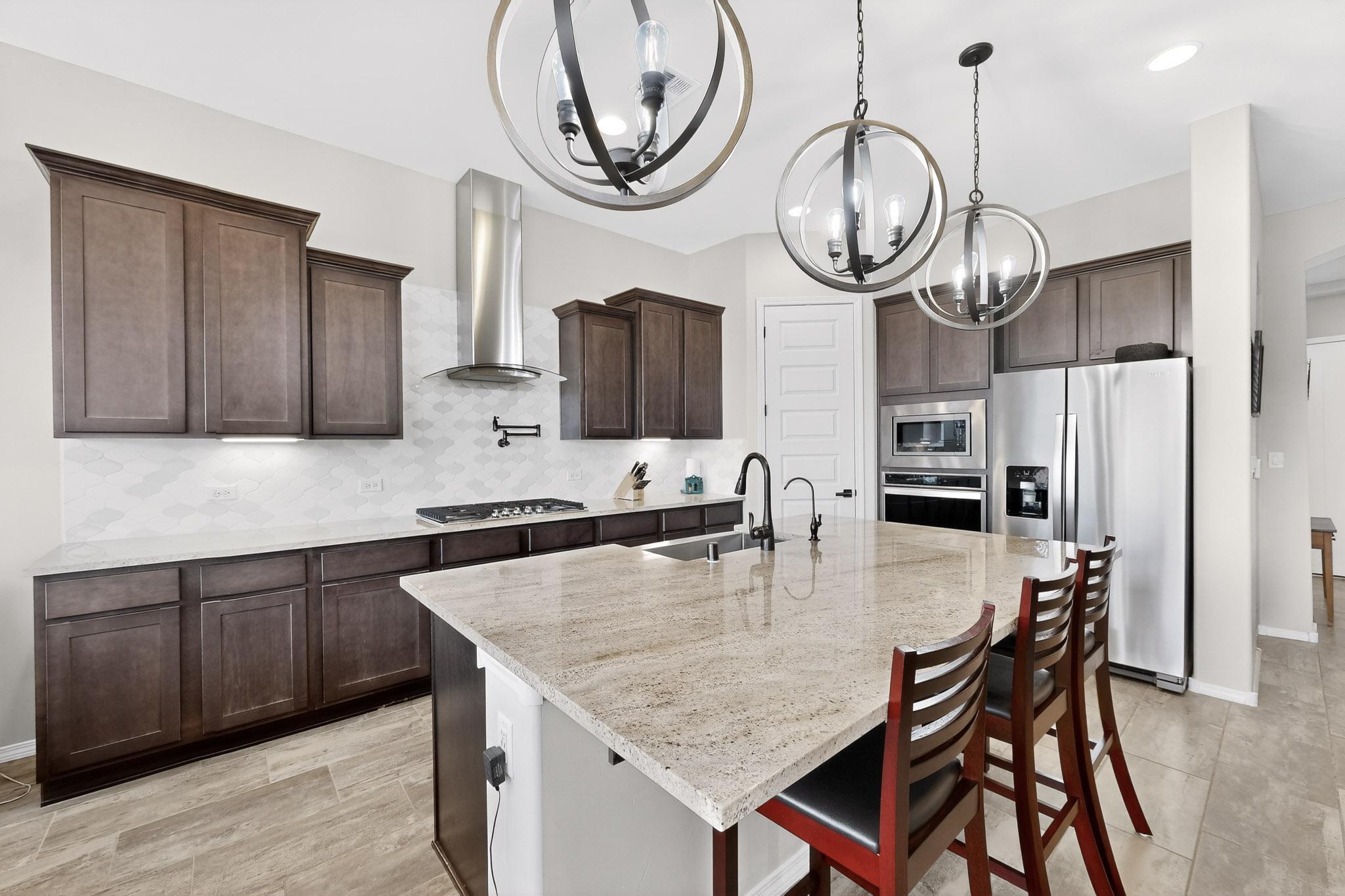 5572 Barranca Overlook Court NE