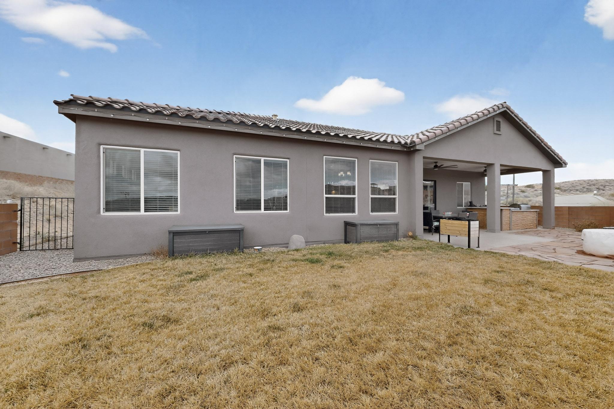 5572 Barranca Overlook Court NE