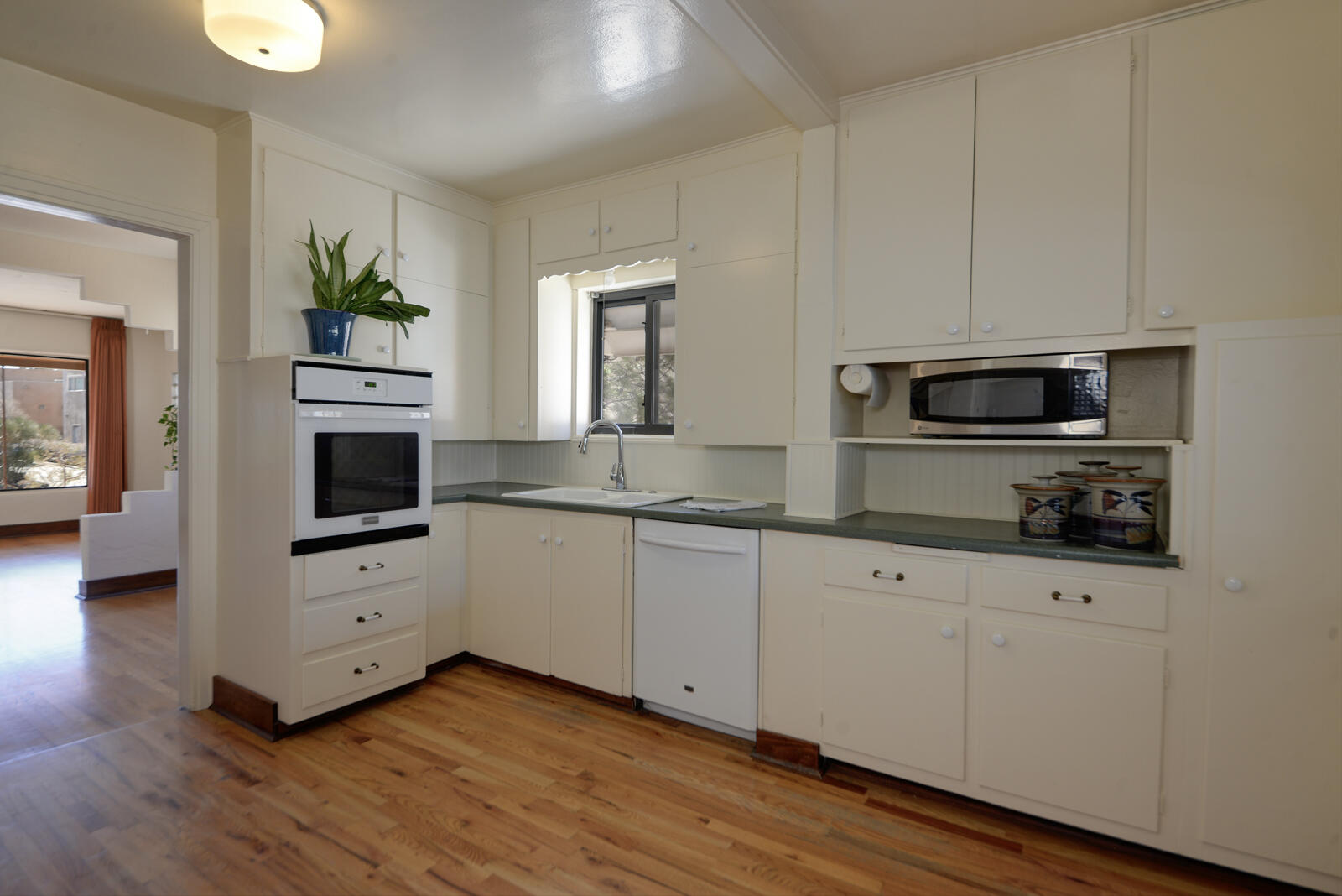 3421 Campus Boulevard NE