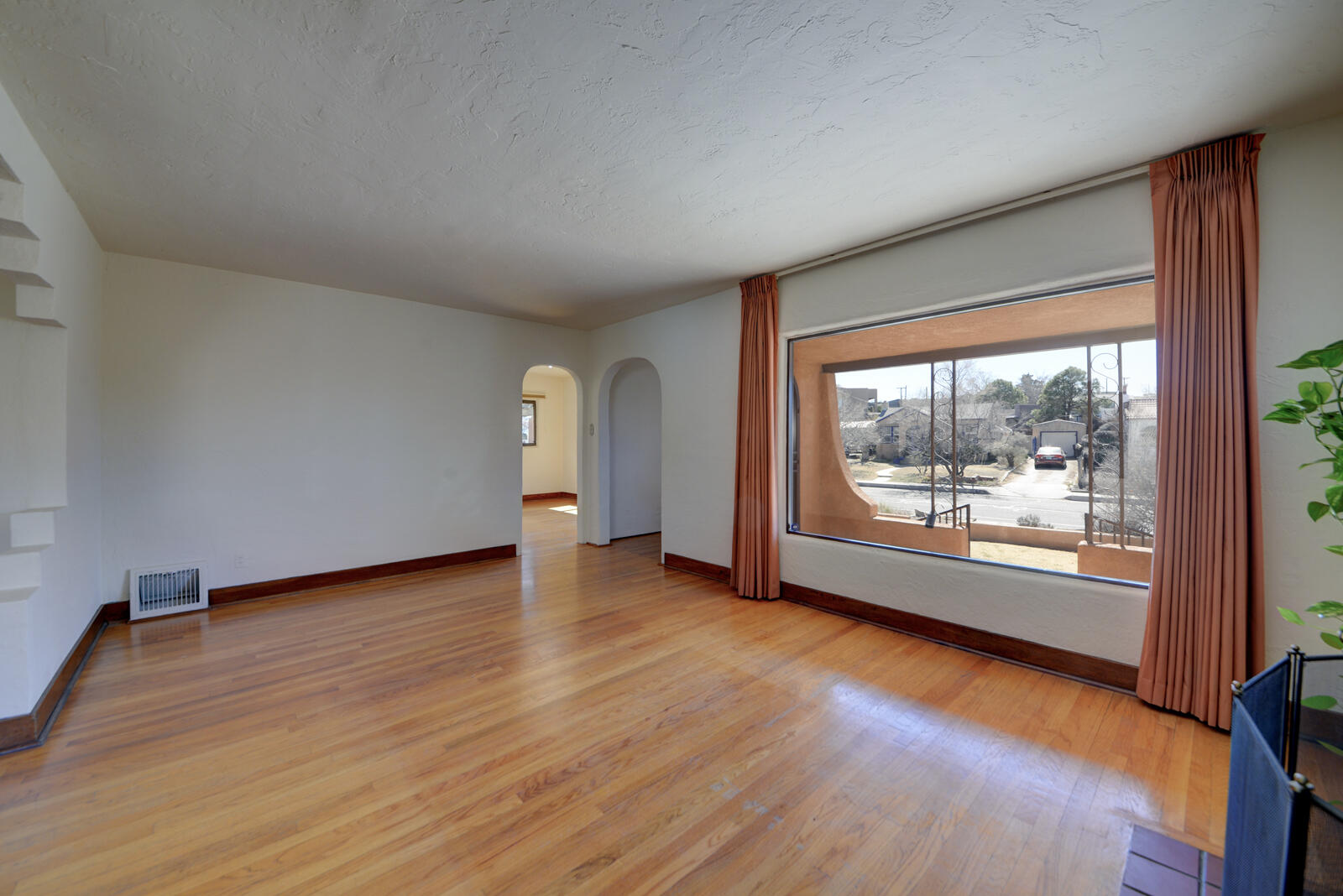 3421 Campus Boulevard NE