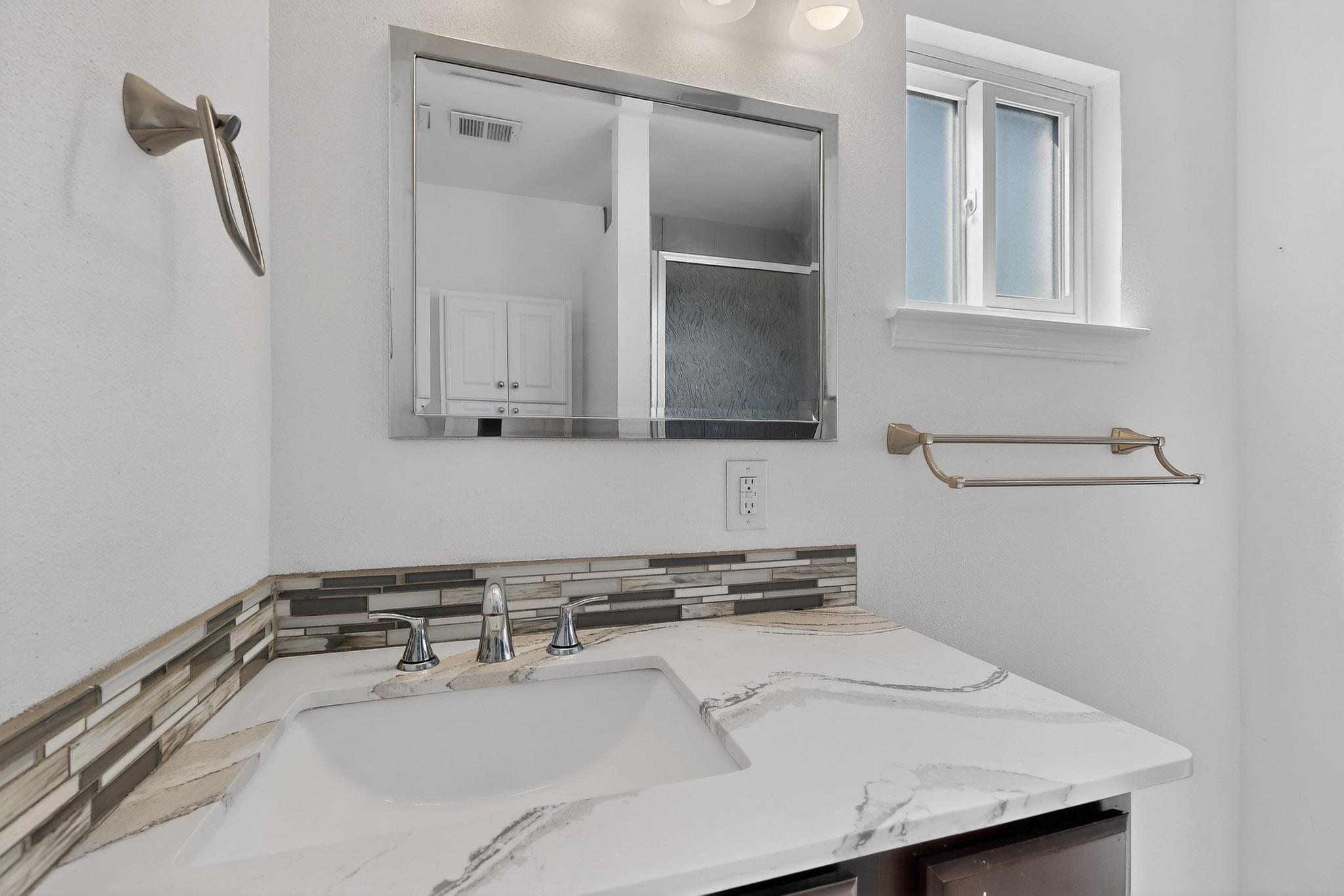 3804 Big Bend Road NE