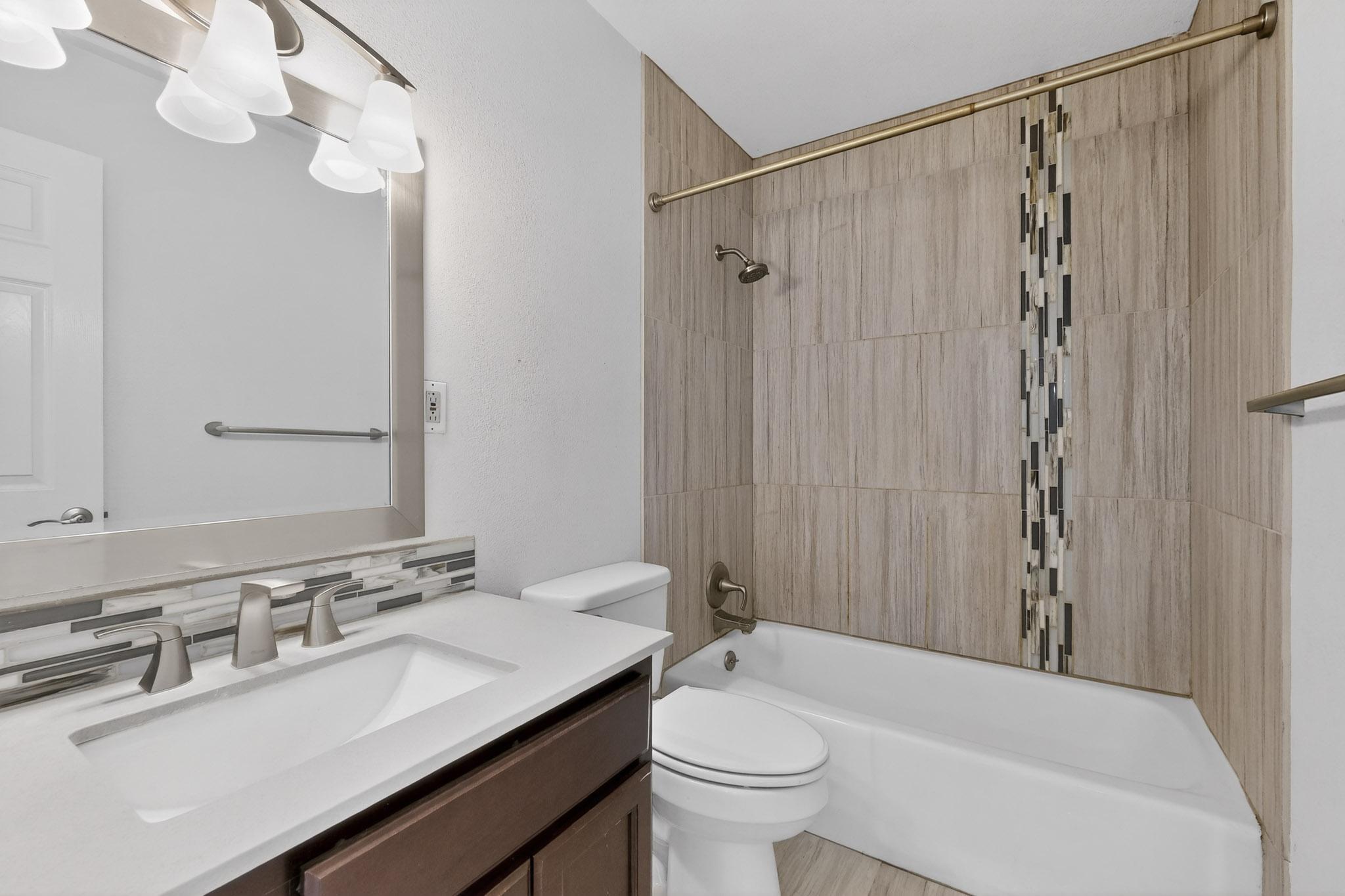 3804 Big Bend Road NE