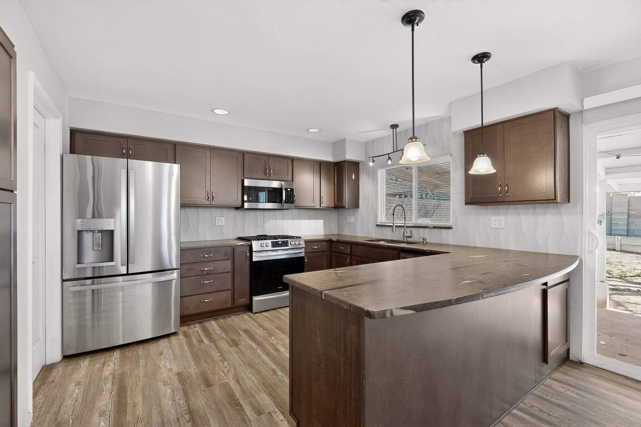 3804 Big Bend Road NE