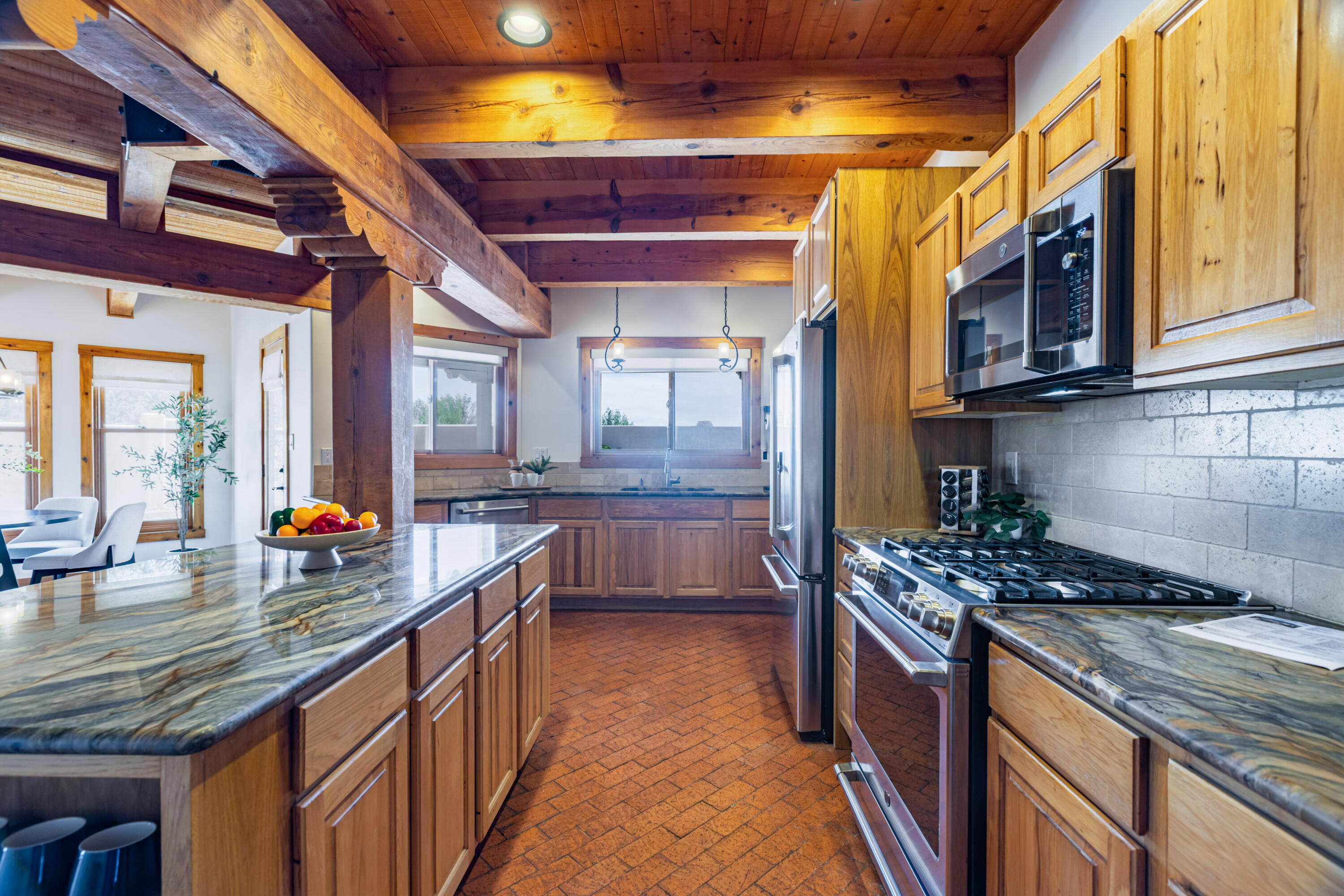 19 Roadrunner Trail