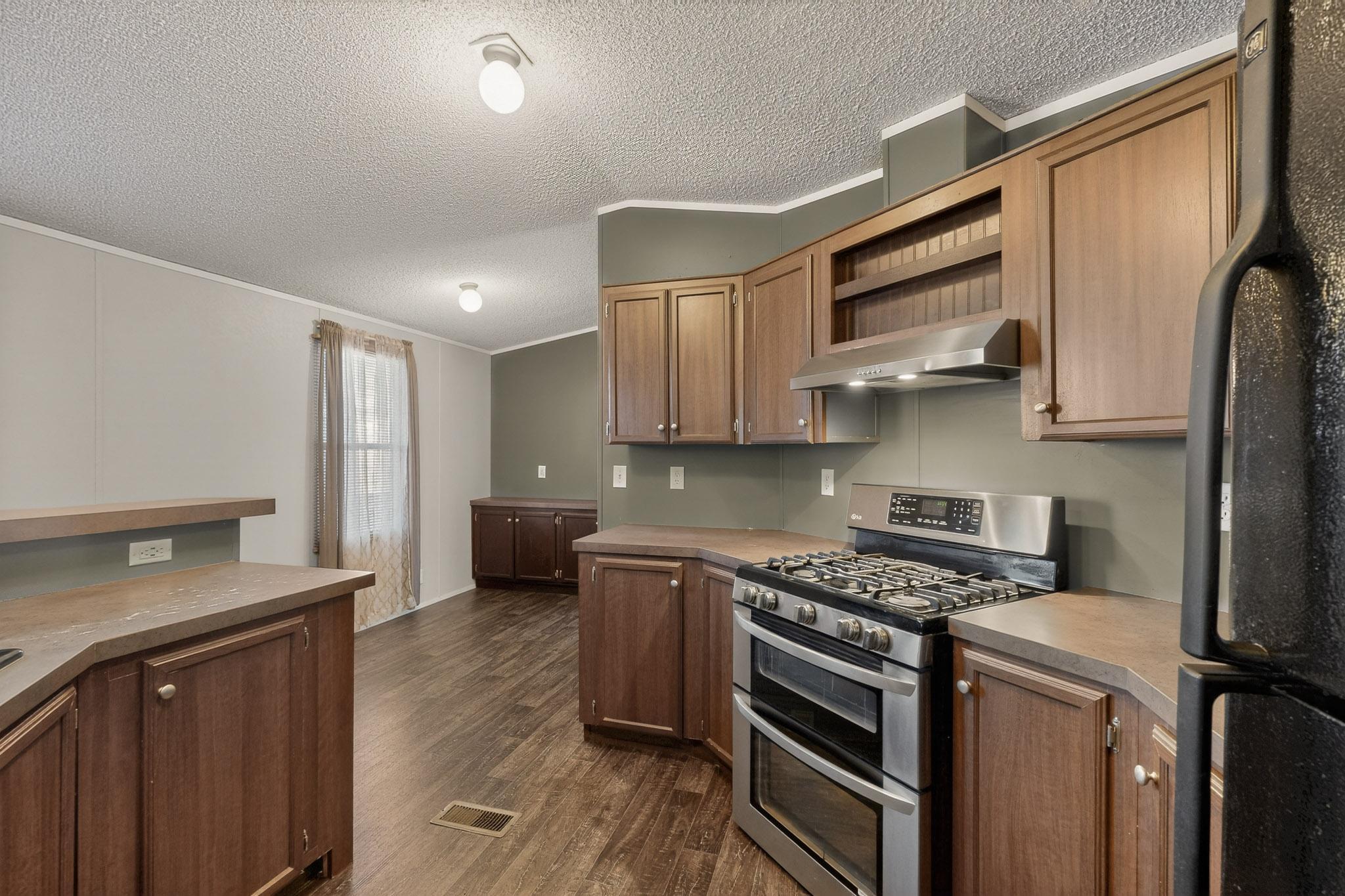 9509 Botts Street SE