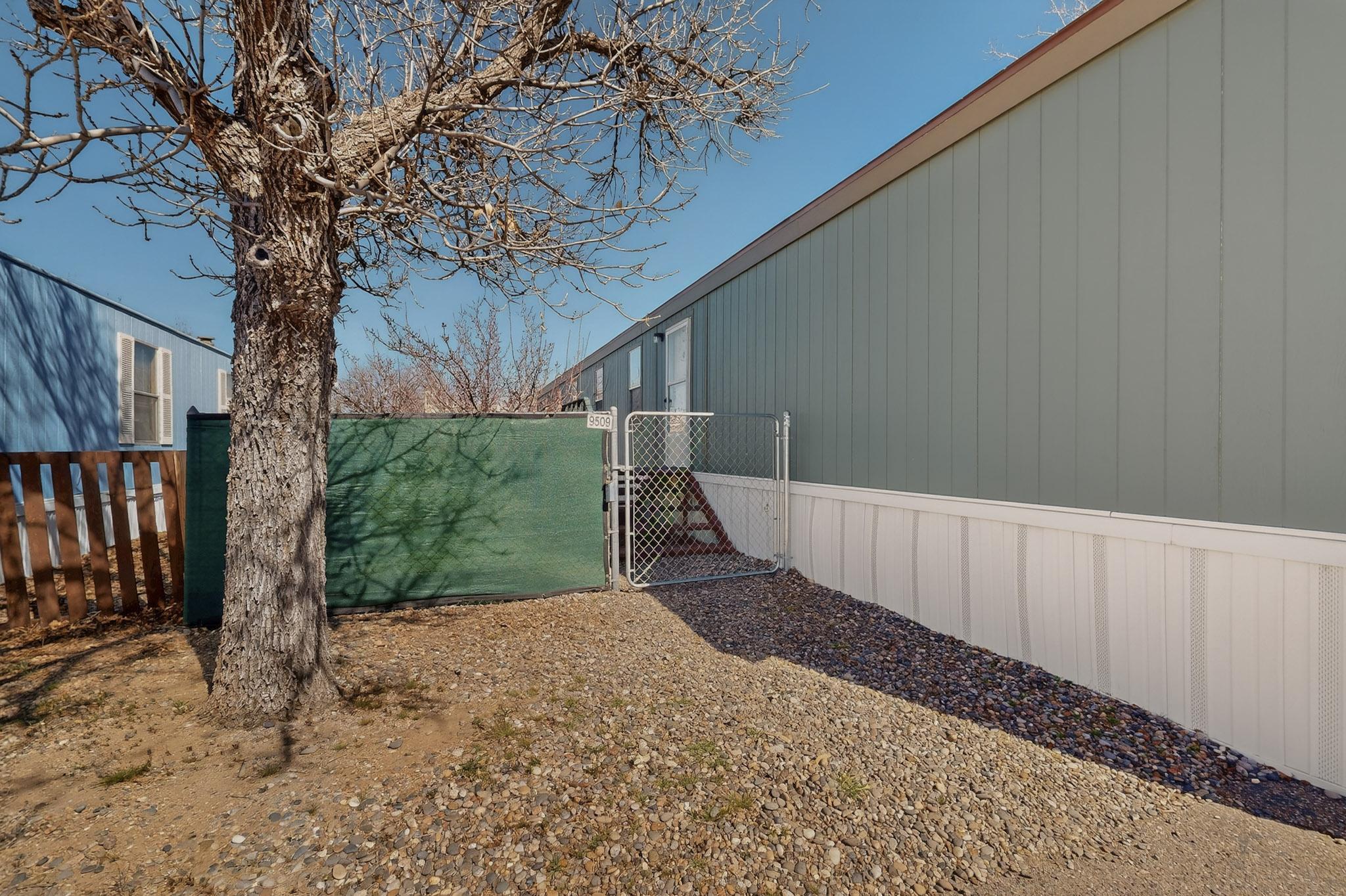 9509 Botts Street SE
