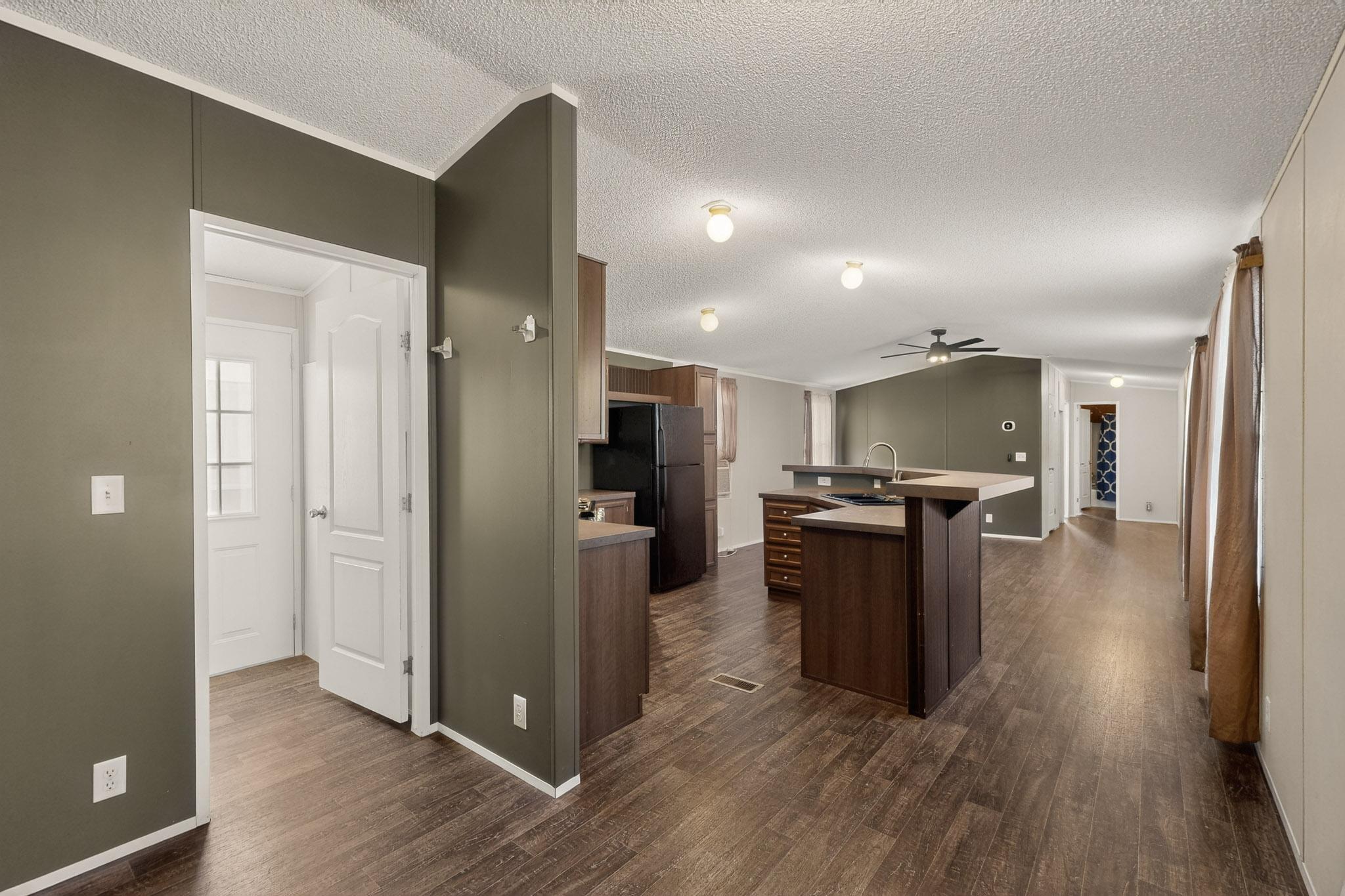 9509 Botts Street SE