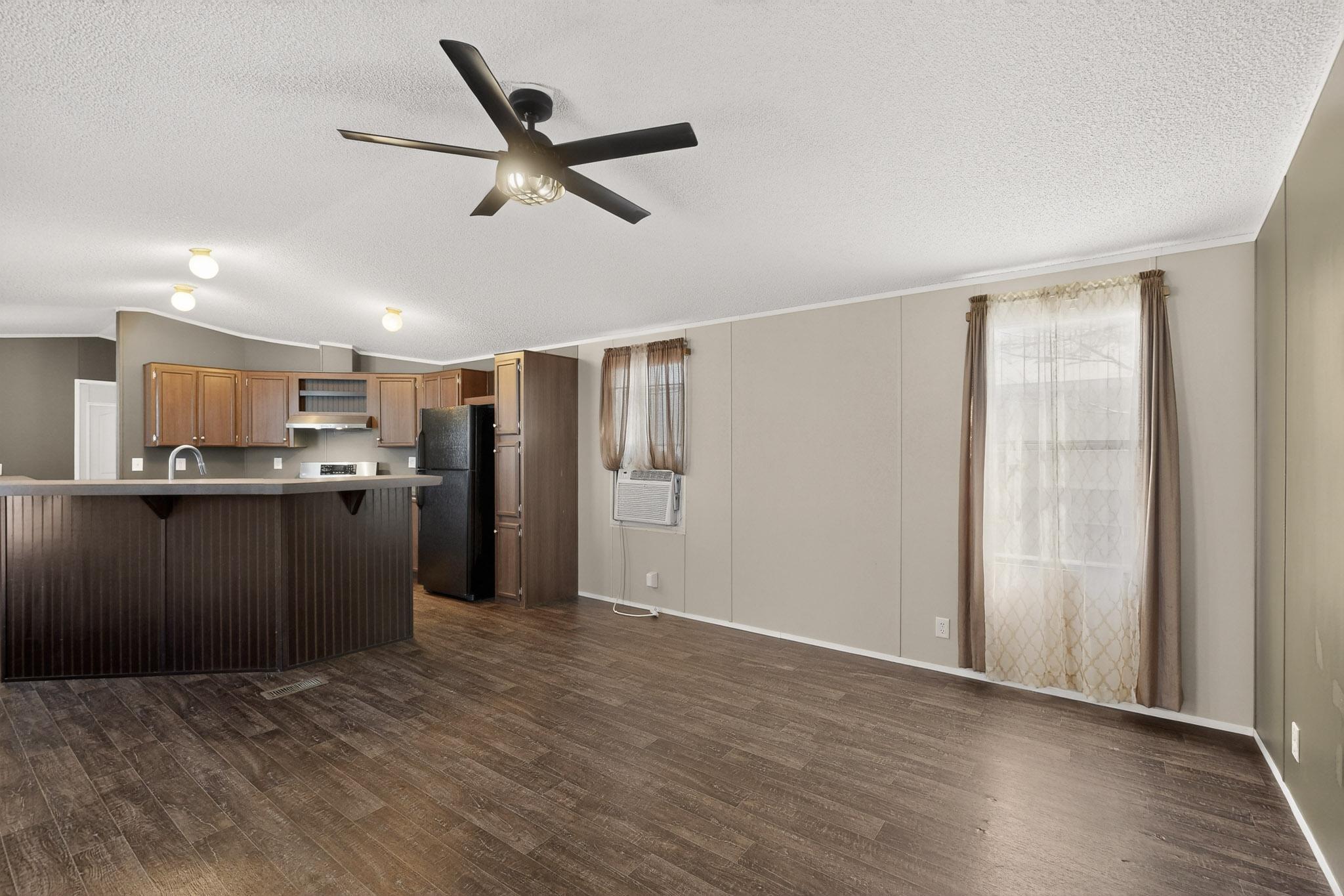 9509 Botts Street SE