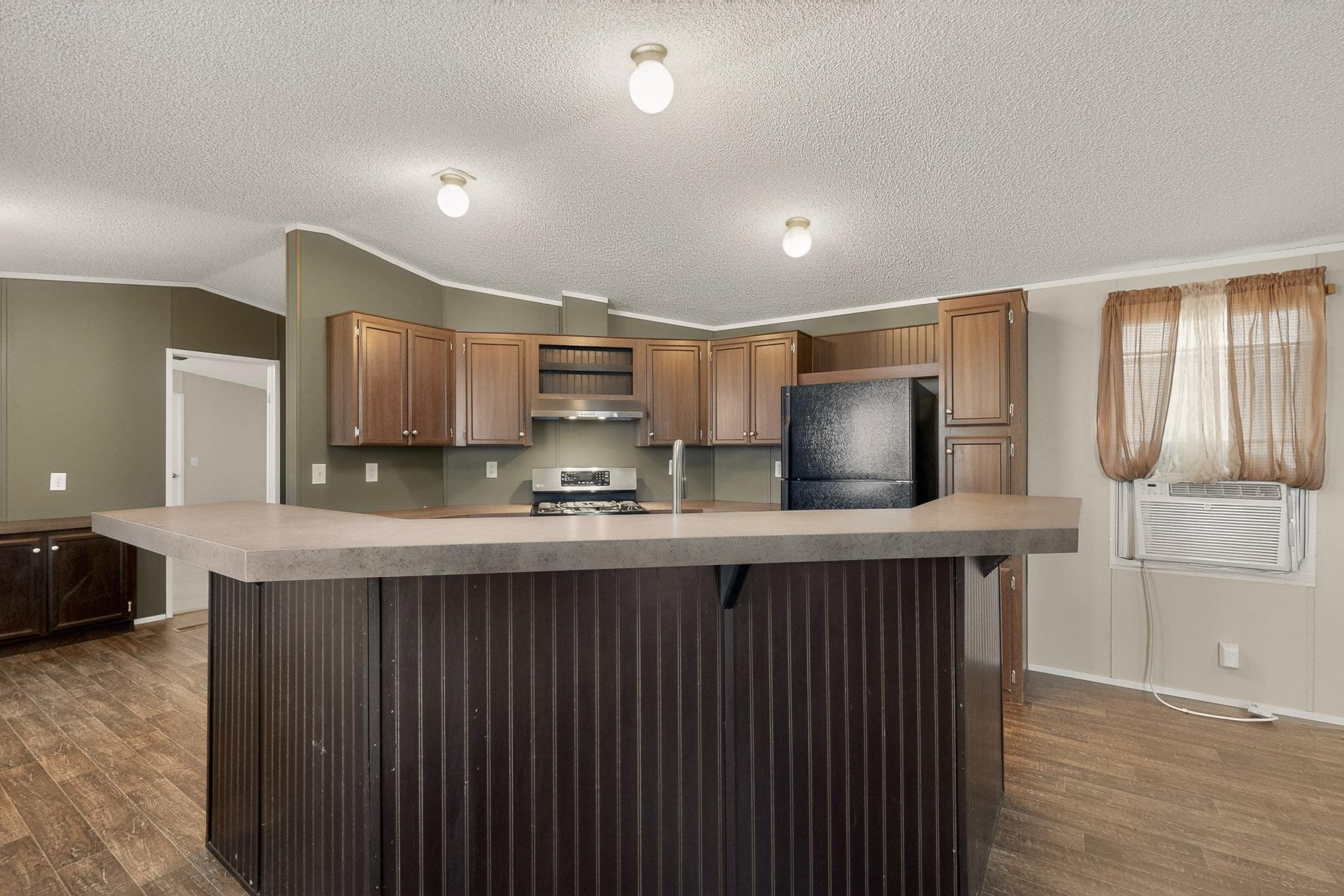 9509 Botts Street SE