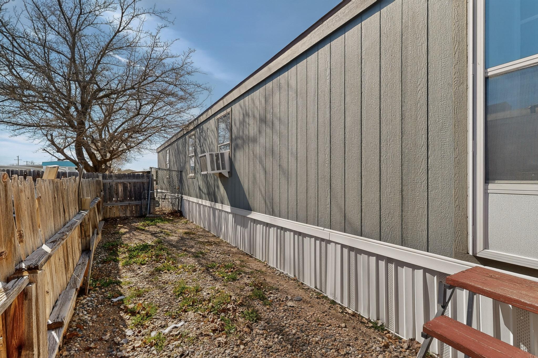 9509 Botts Street SE