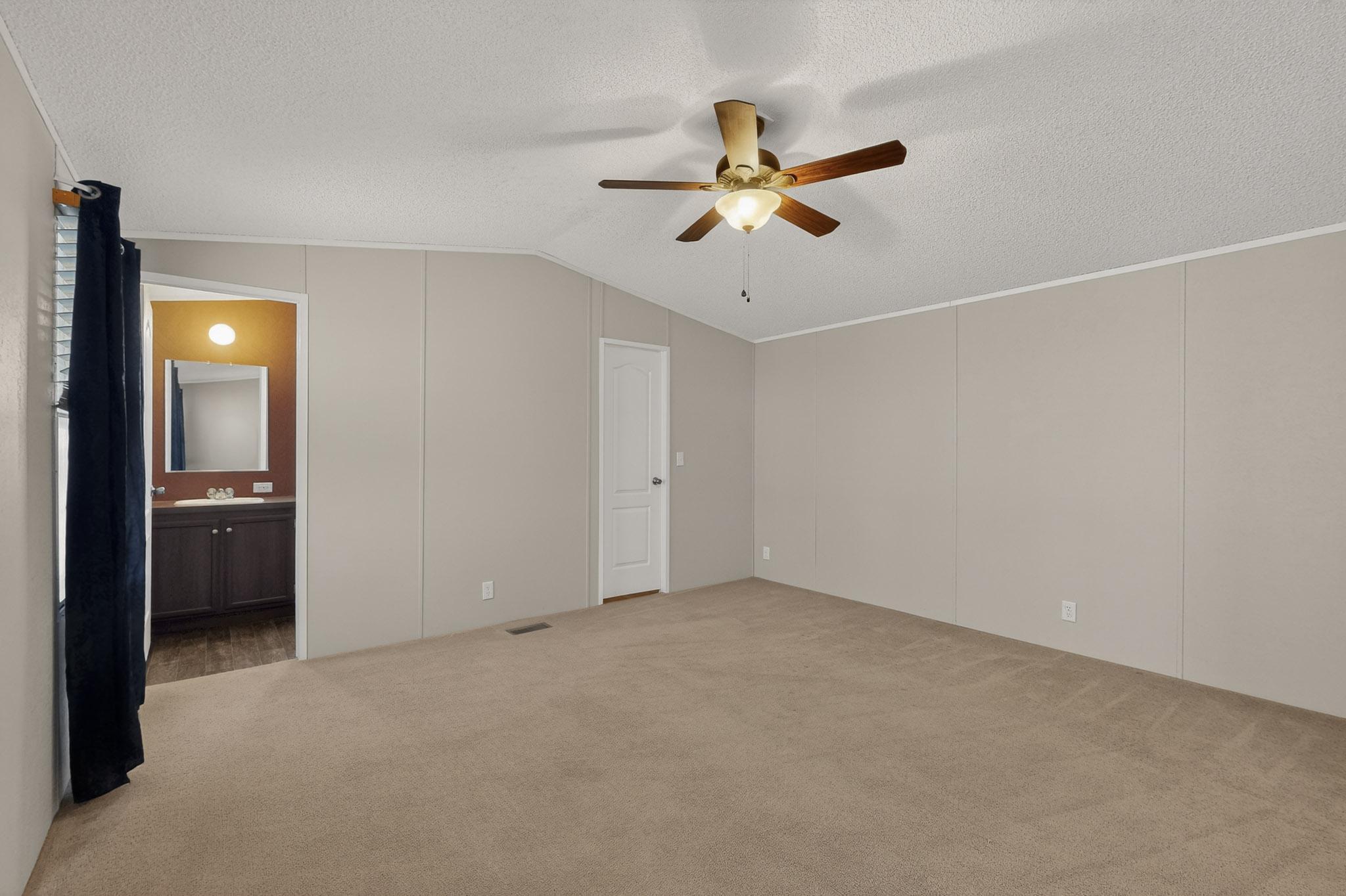 9509 Botts Street SE