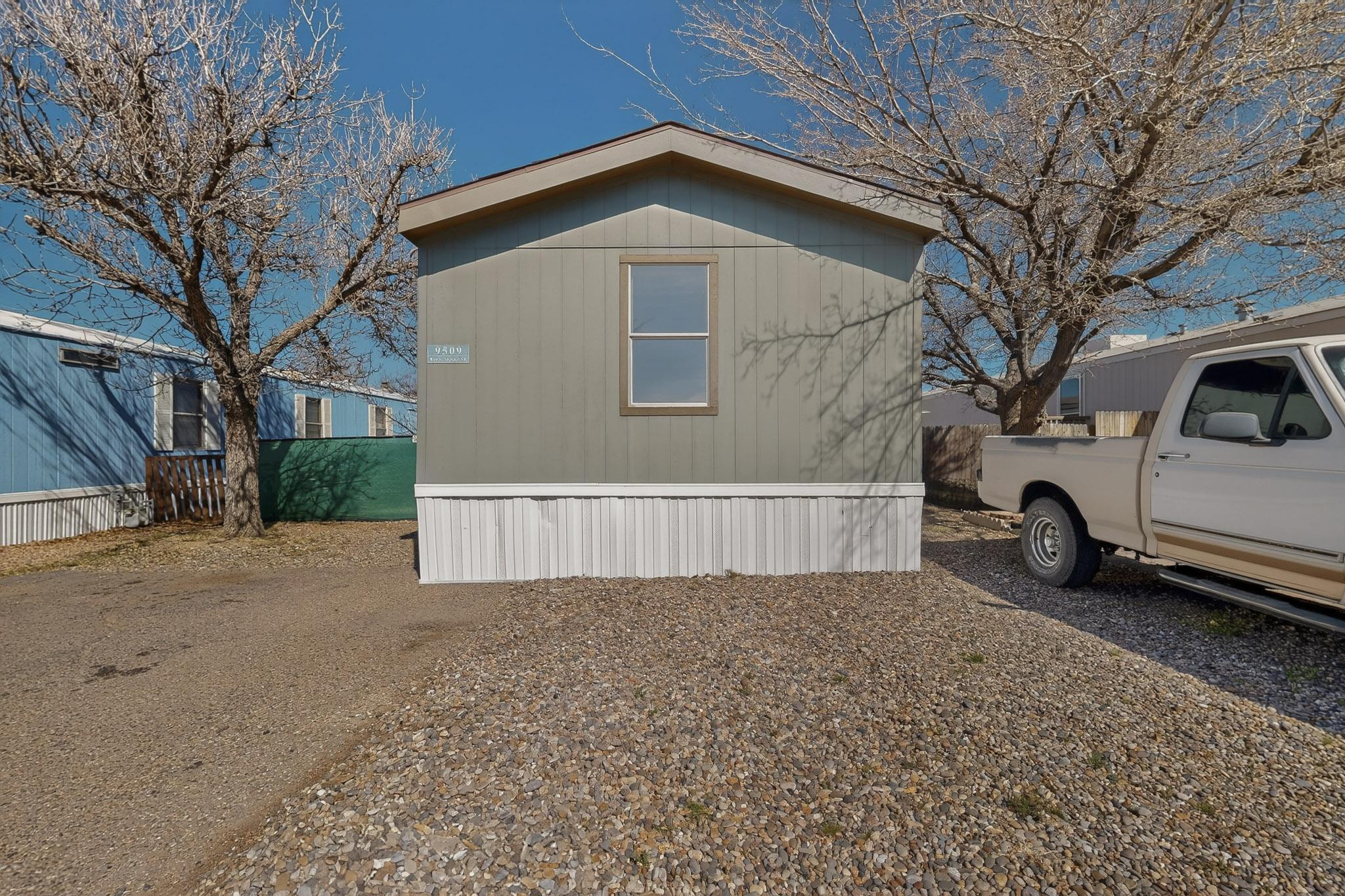 9509 Botts Street SE