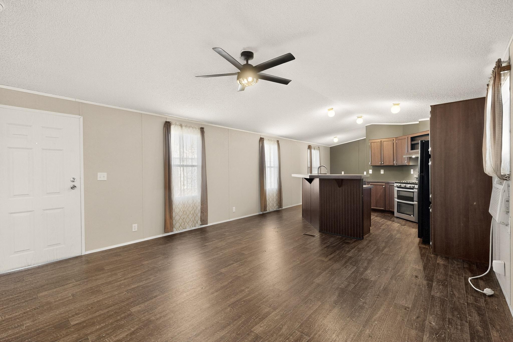 9509 Botts Street SE