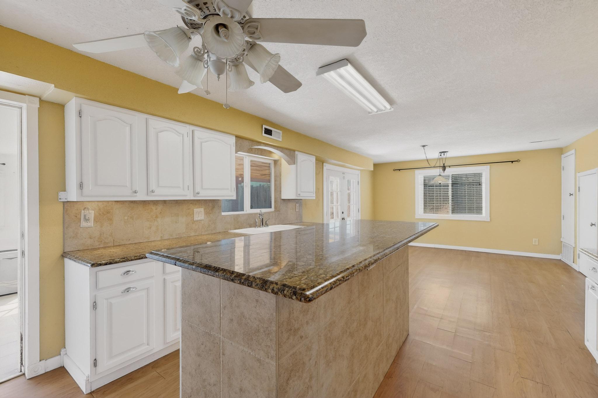 348 Cutler Avenue NE