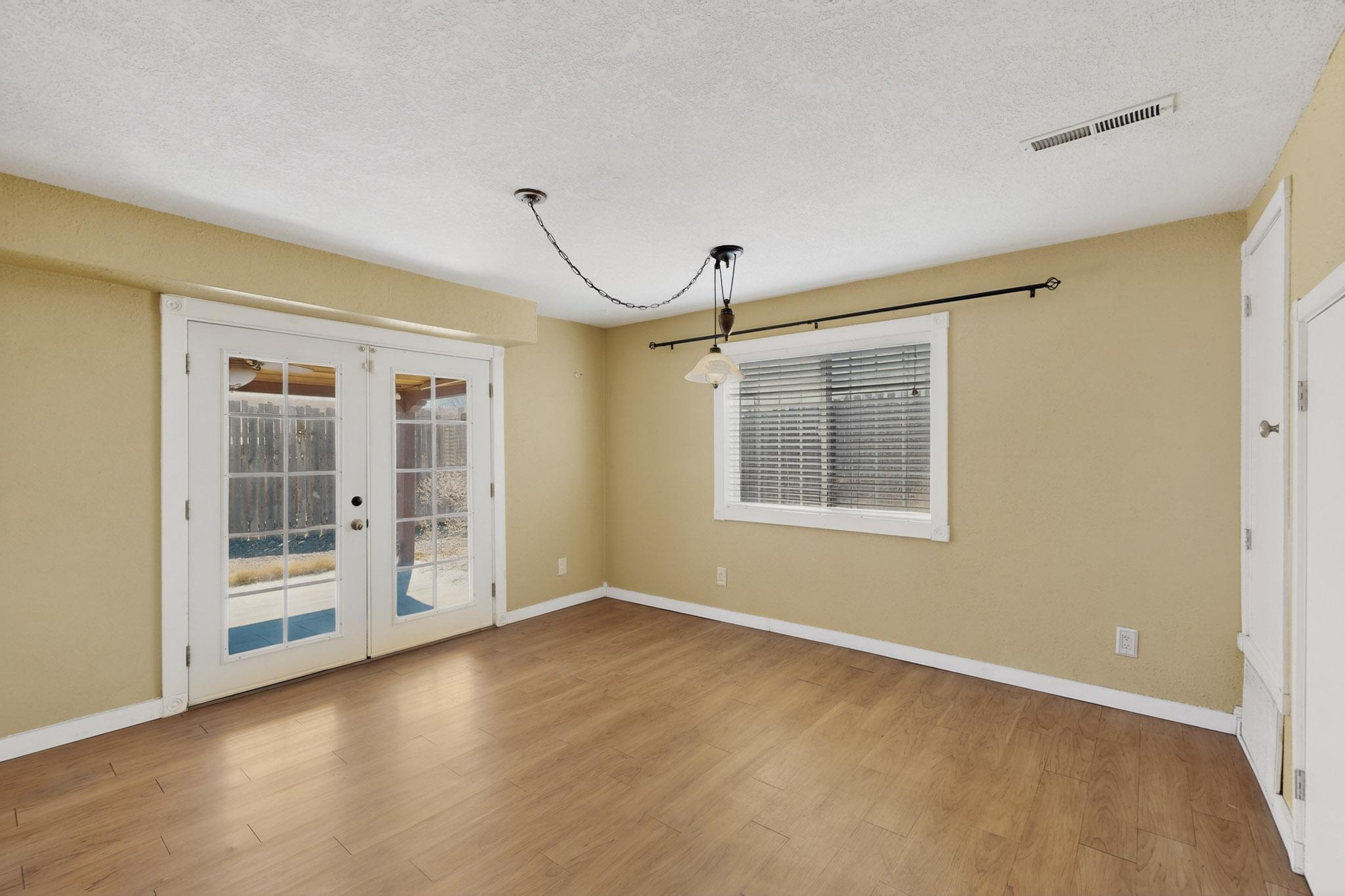 348 Cutler Avenue NE