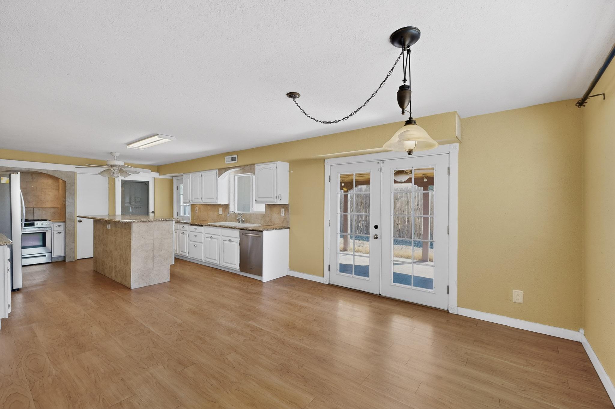 348 Cutler Avenue NE