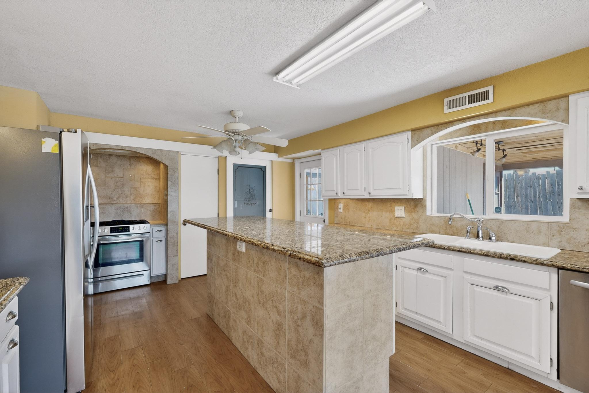 348 Cutler Avenue NE