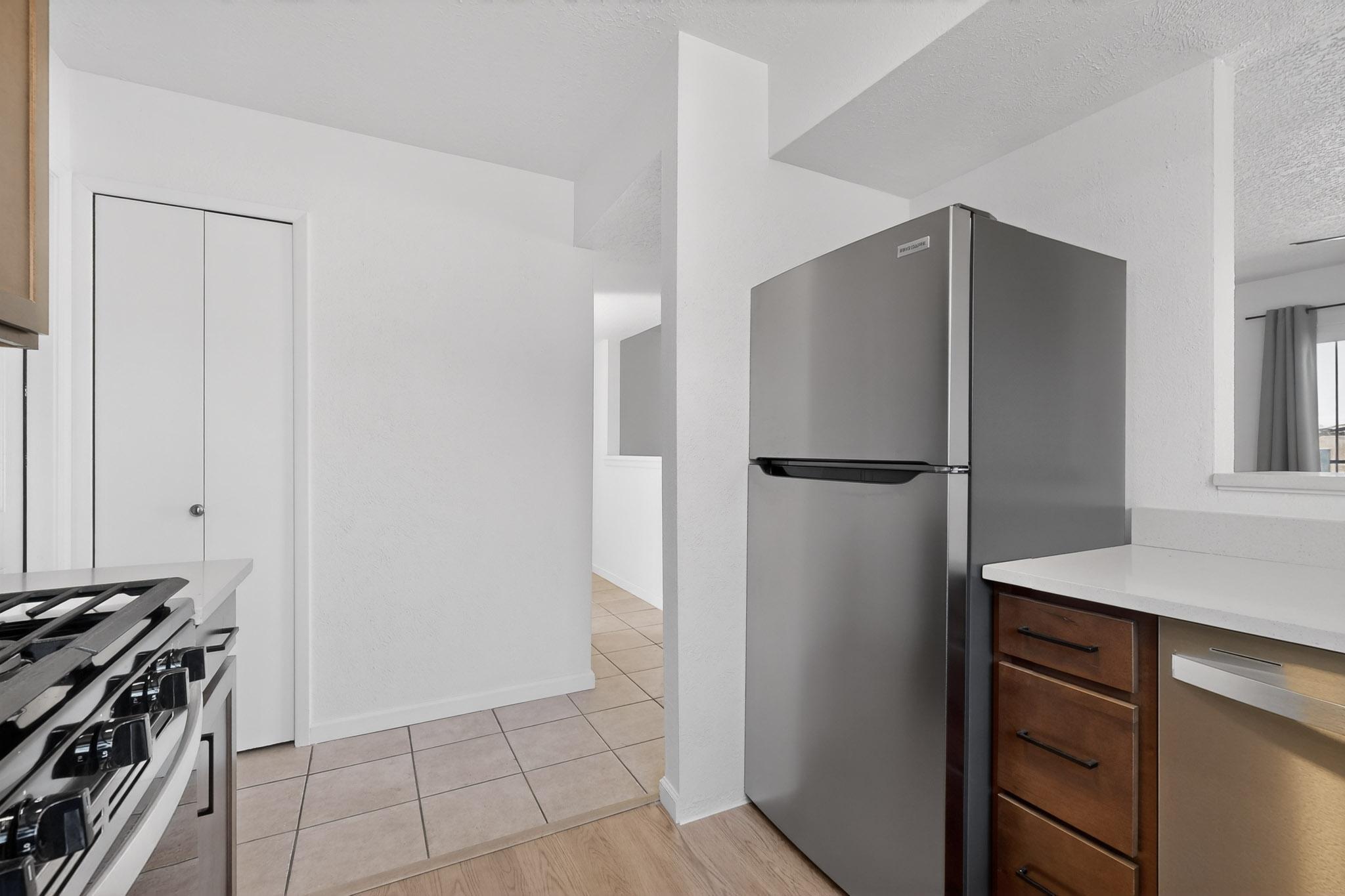 5005 Goldenthread Drive NE