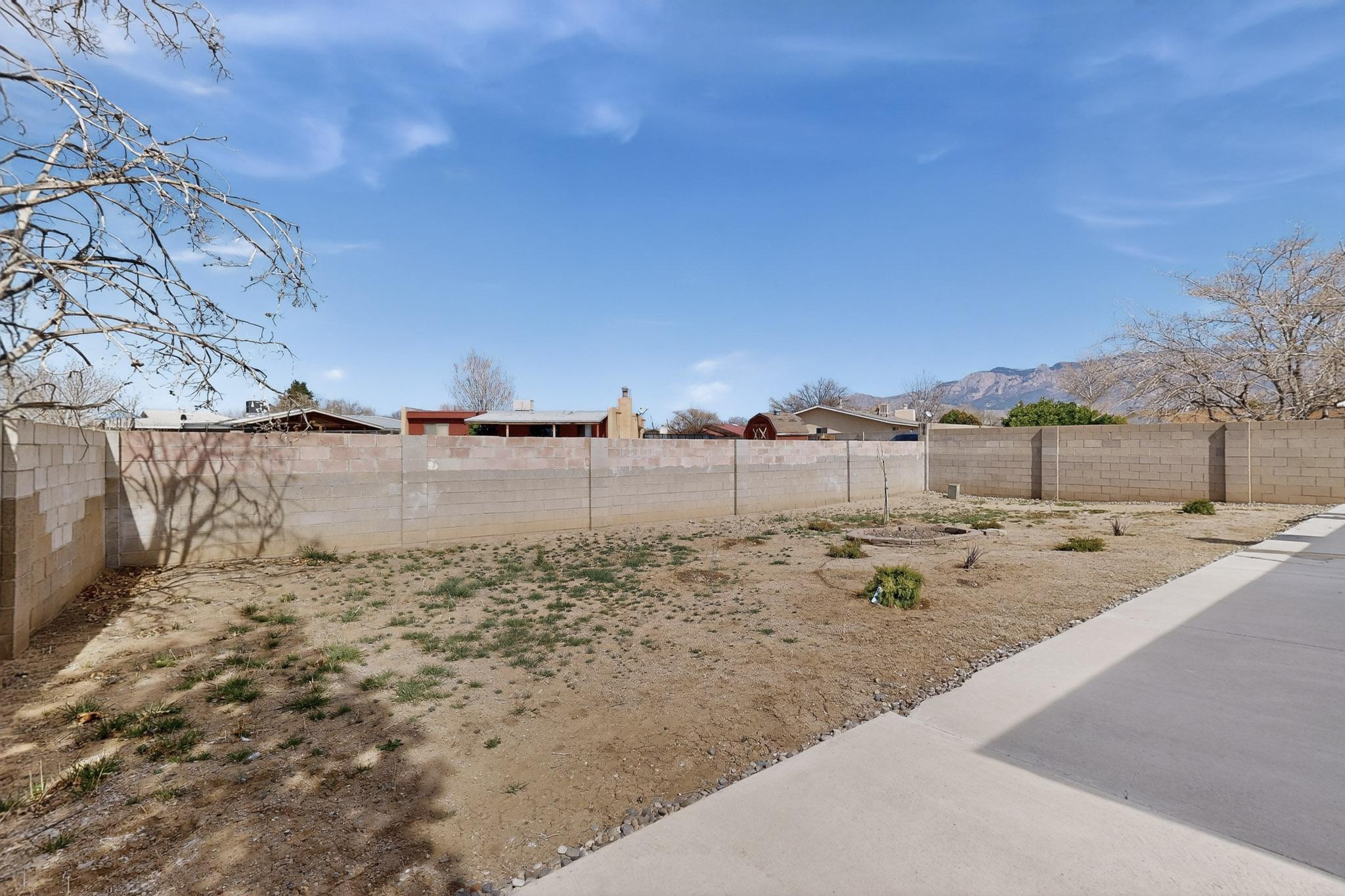 5005 Goldenthread Drive NE