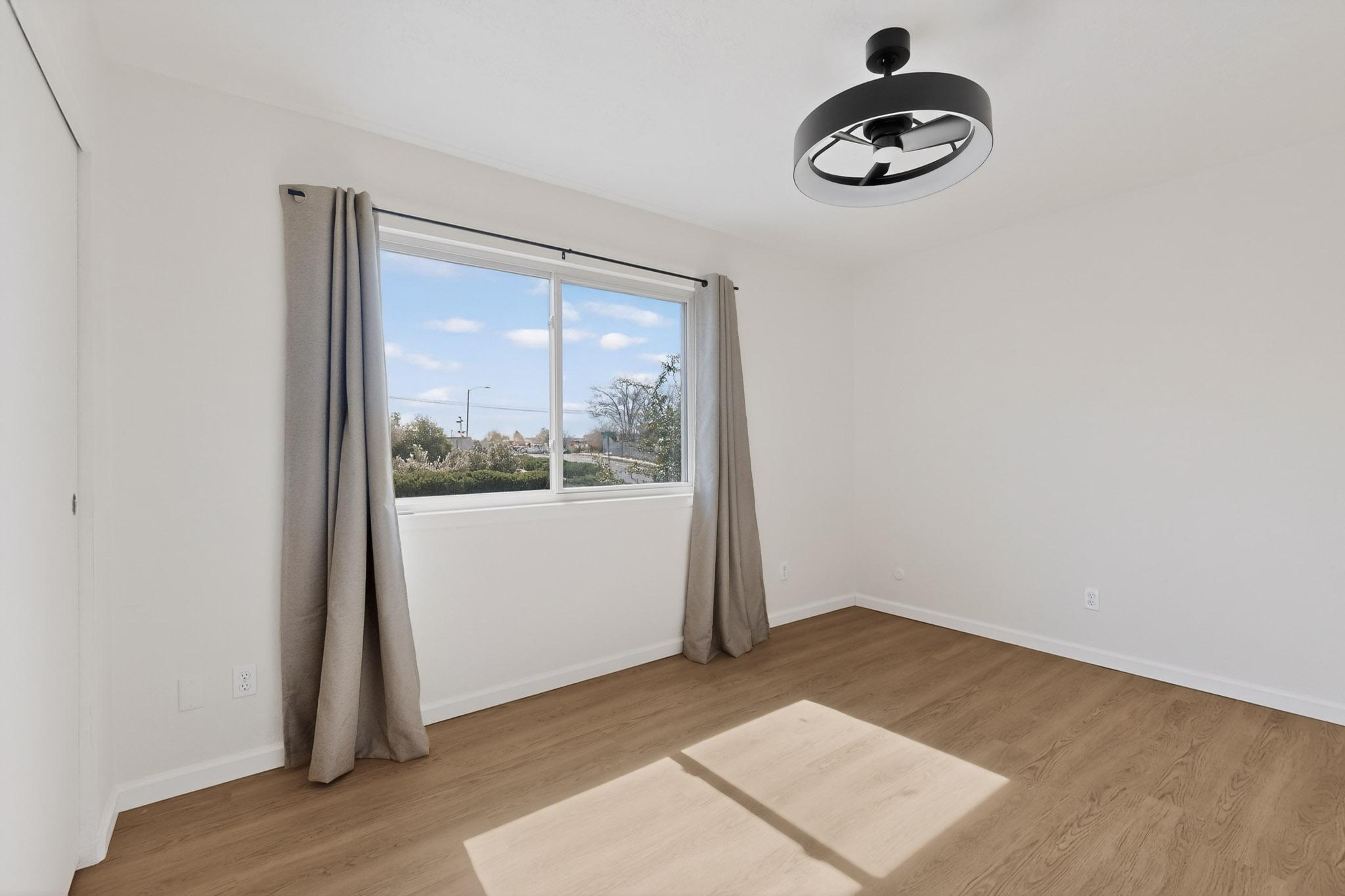 5005 Goldenthread Drive NE