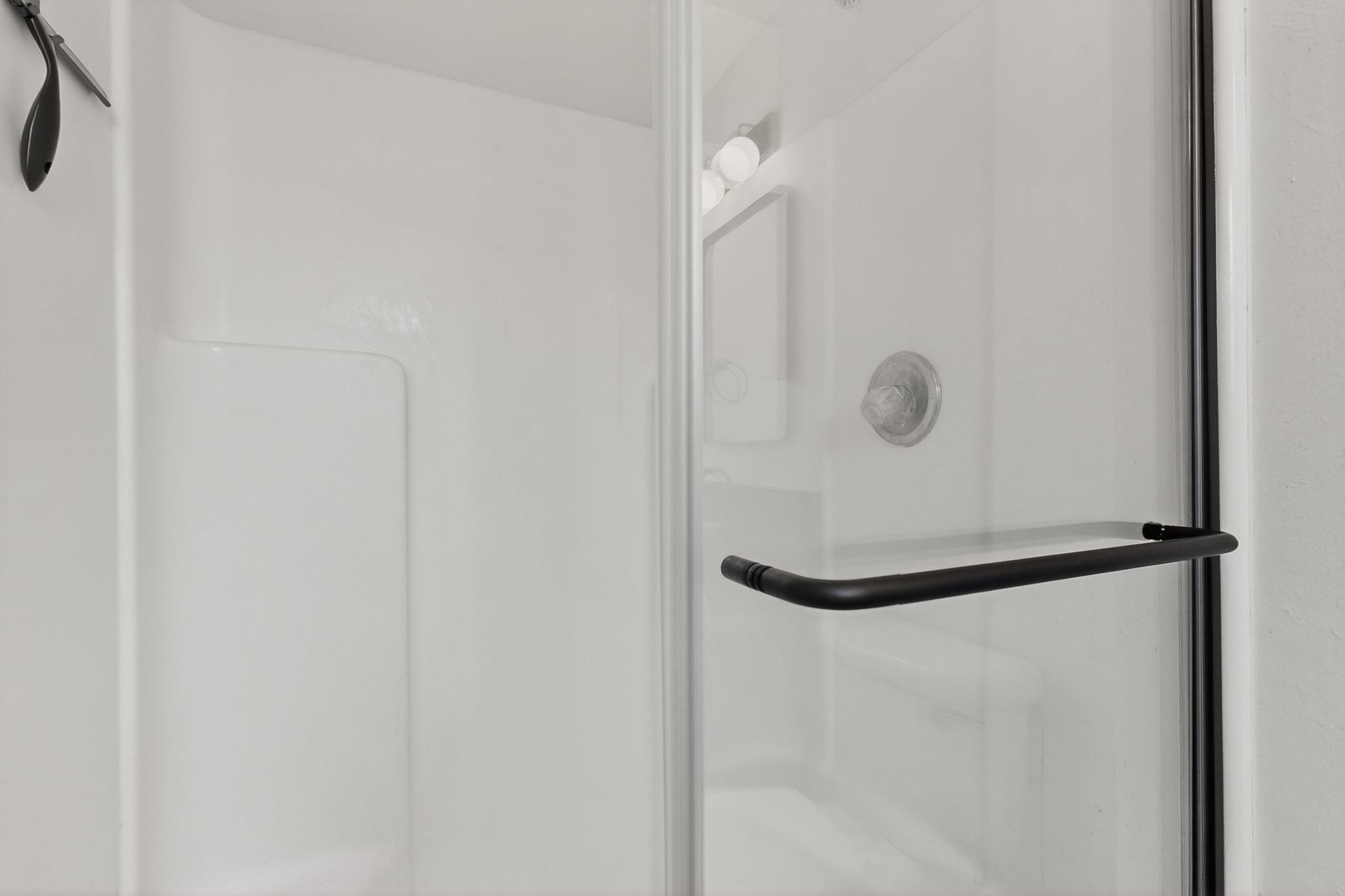 5005 Goldenthread Drive NE