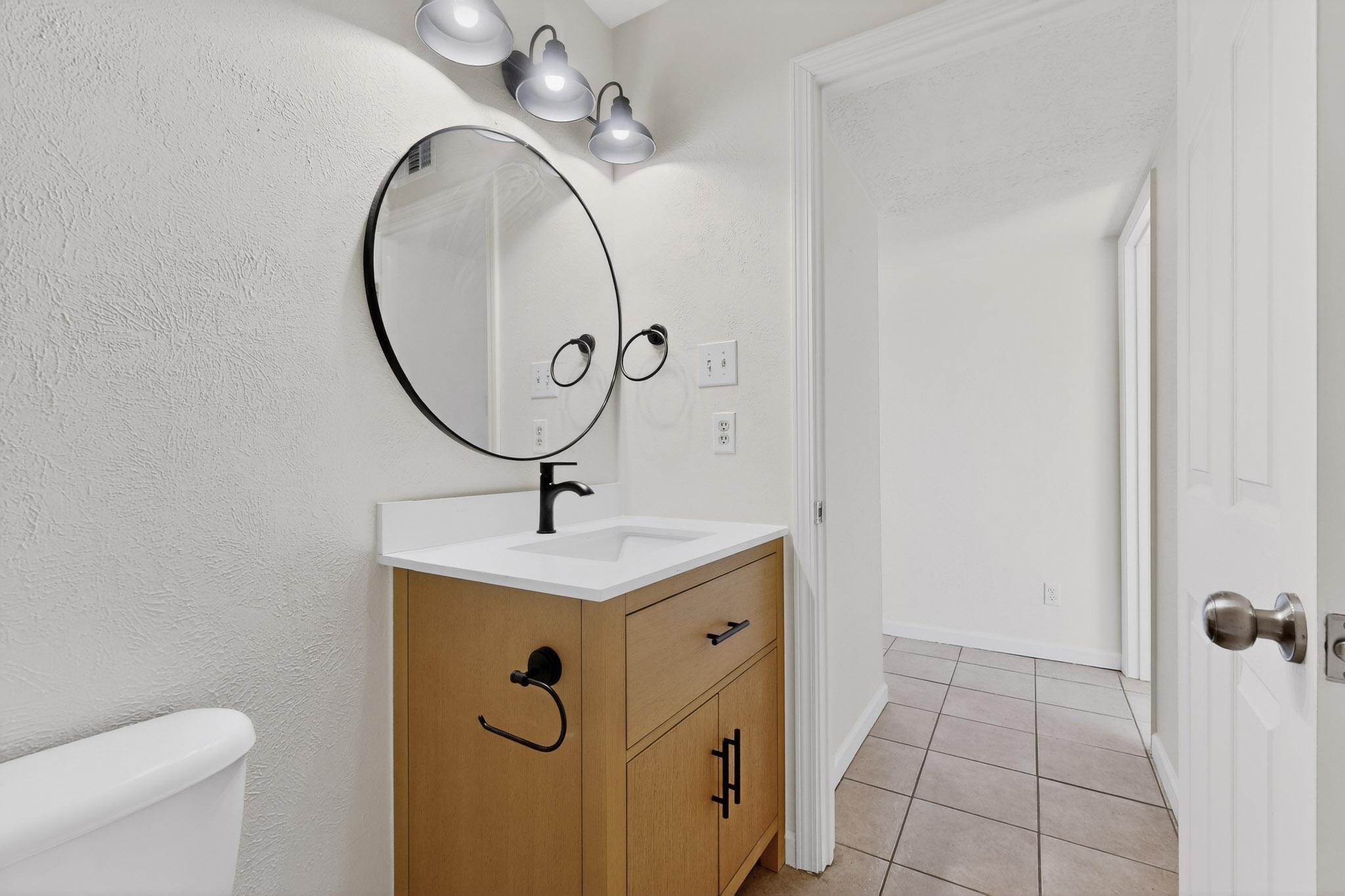 5005 Goldenthread Drive NE