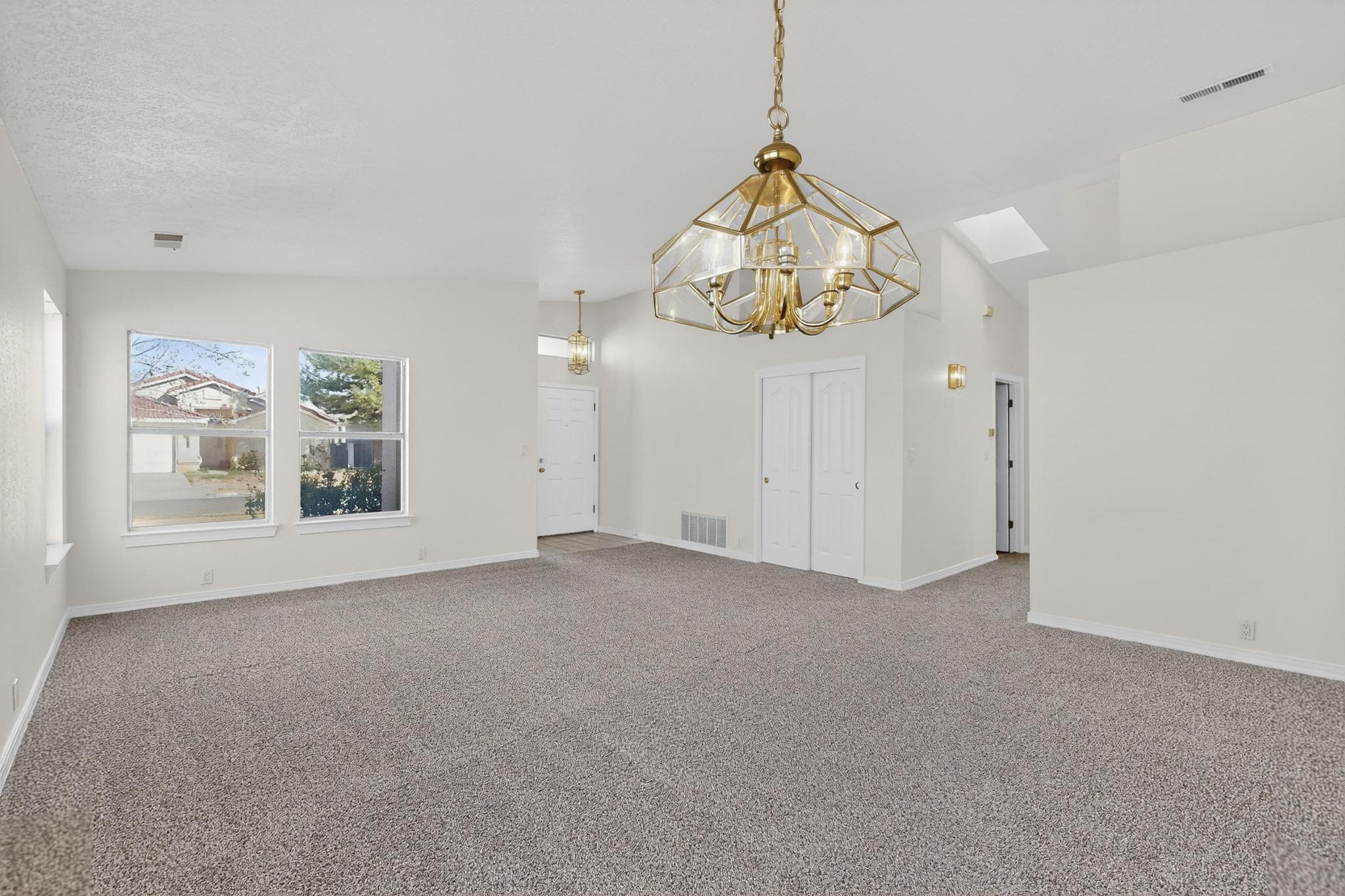 811 Bryce Canyon Street SE