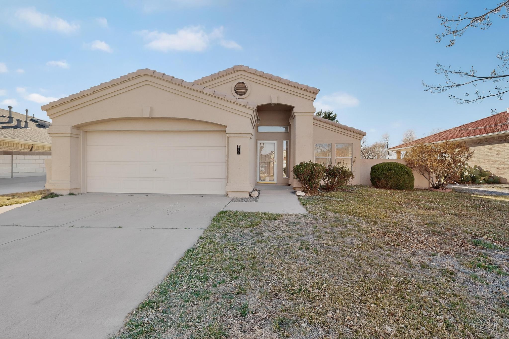 811 Bryce Canyon Street SE