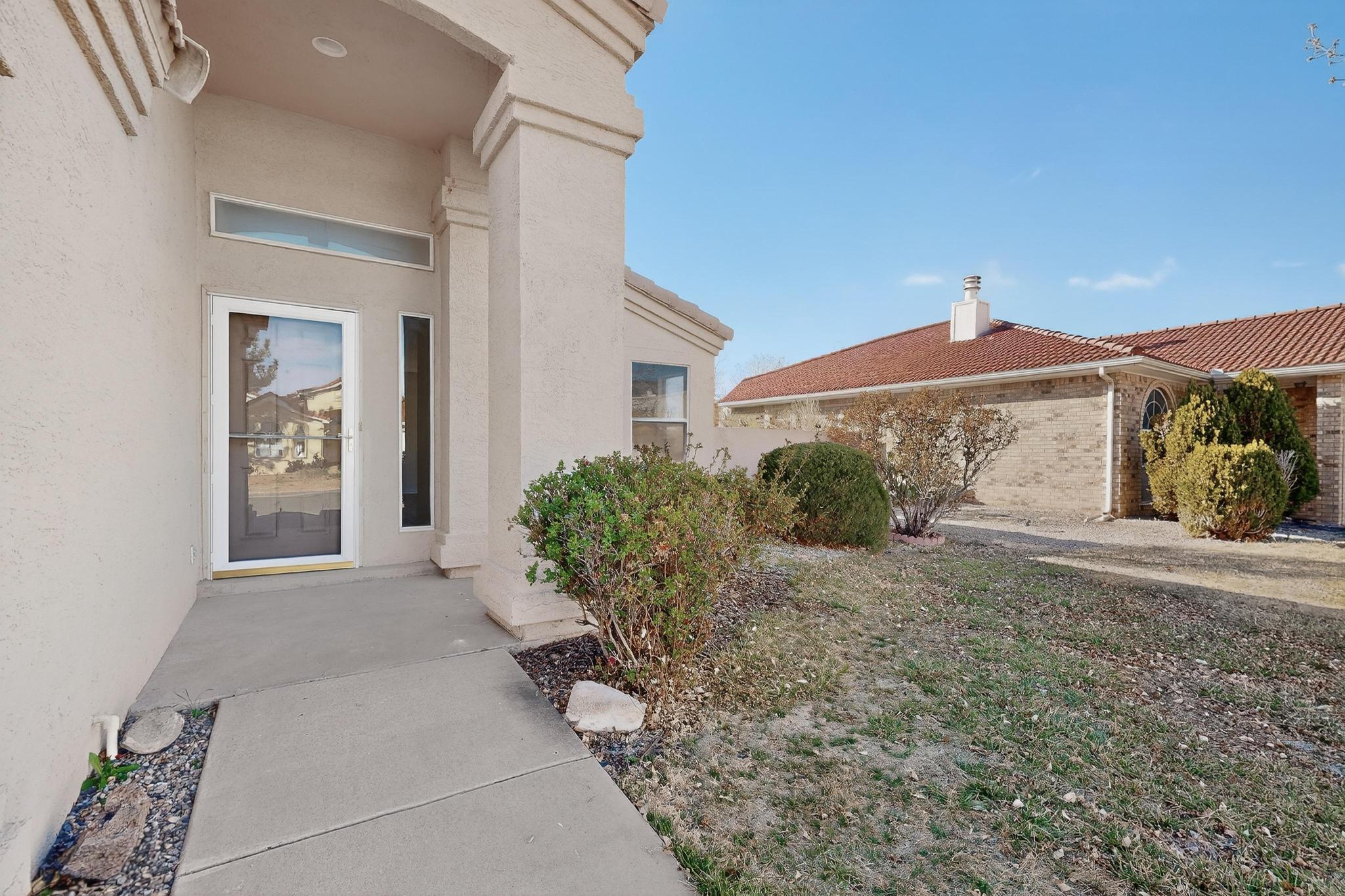 811 Bryce Canyon Street SE