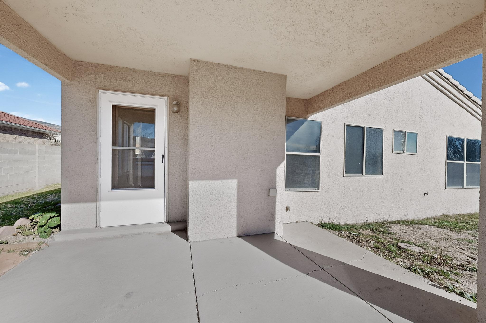 811 Bryce Canyon Street SE