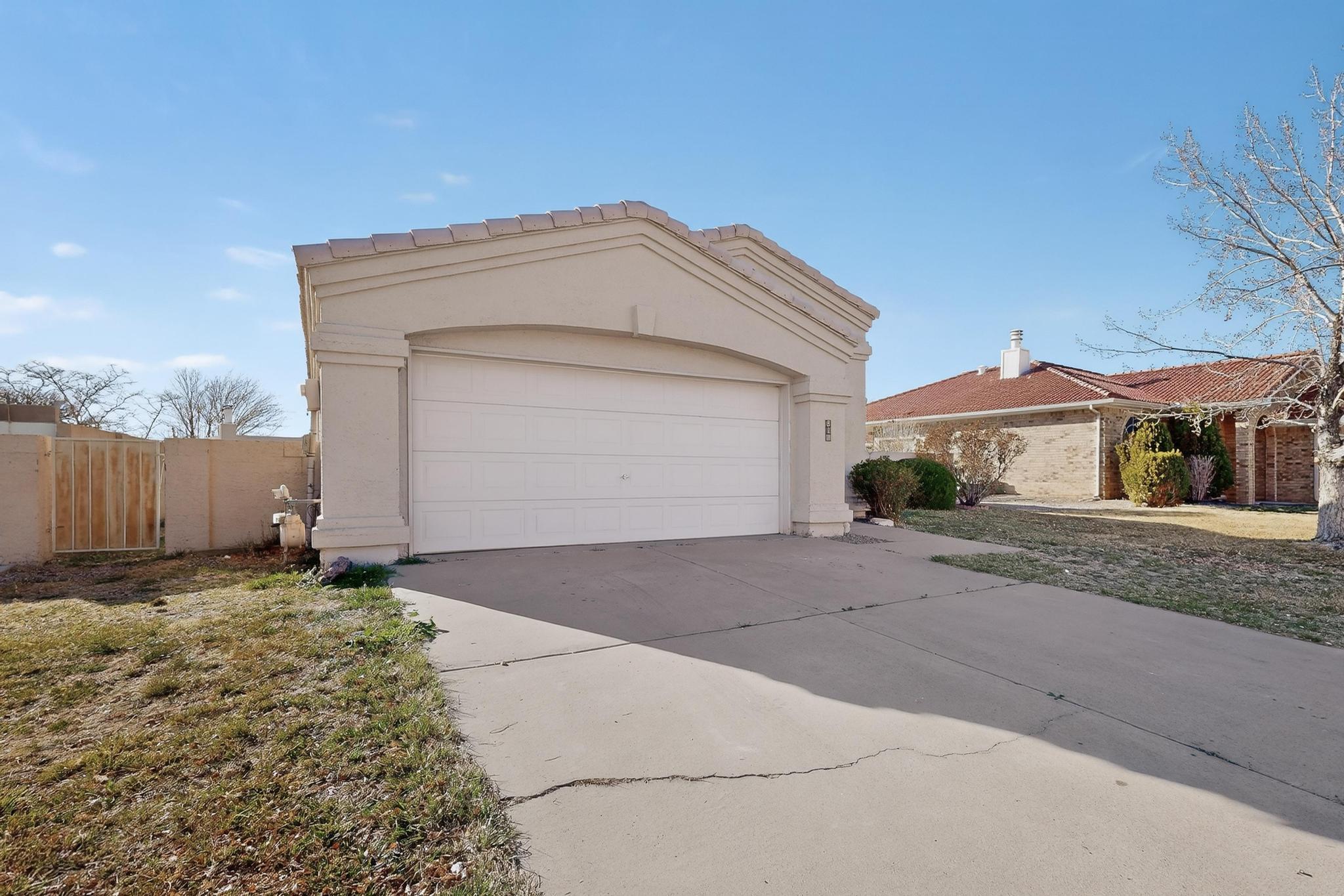 811 Bryce Canyon Street SE